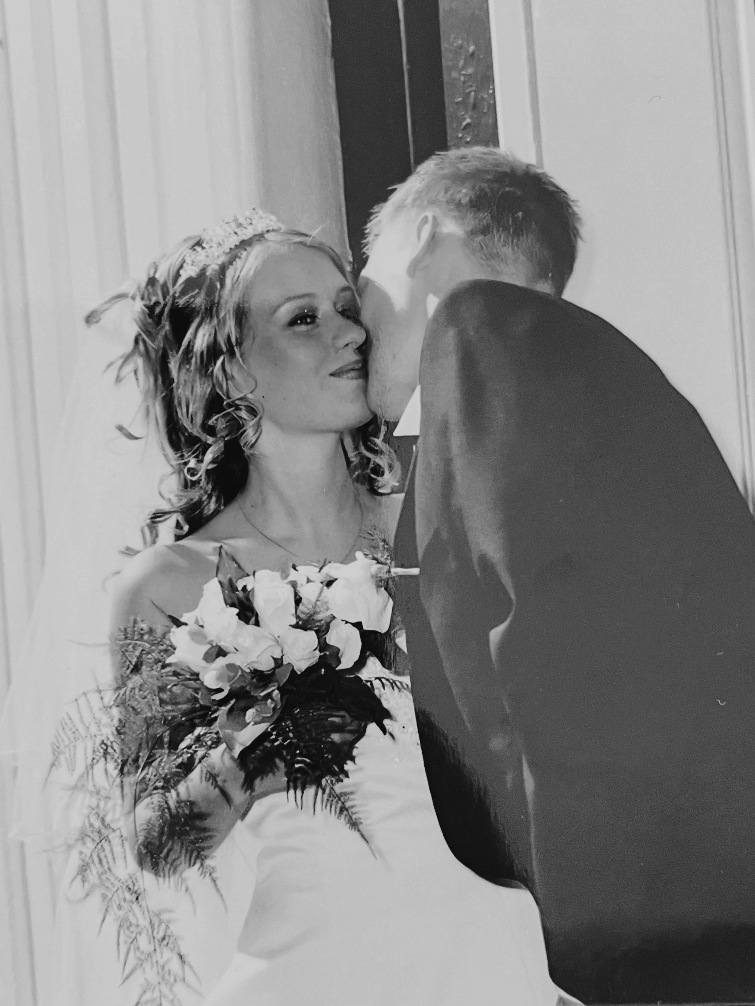  22. mai 2004 - I GODE OG ONDE DAGER TIL DØDEN SKILLER OSS AD