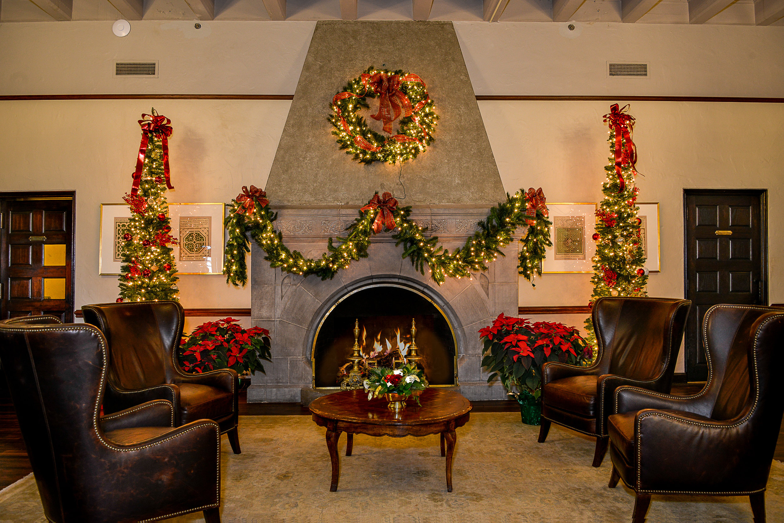 Chicago Hospitality Michigan Shores Country Club Christmas Lounge