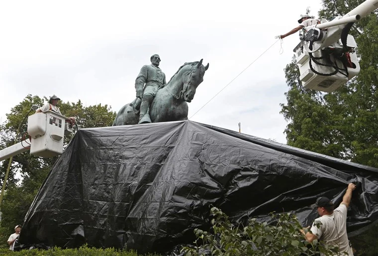 shrouding-of-robert-e-lee_44957946891_o.jpg