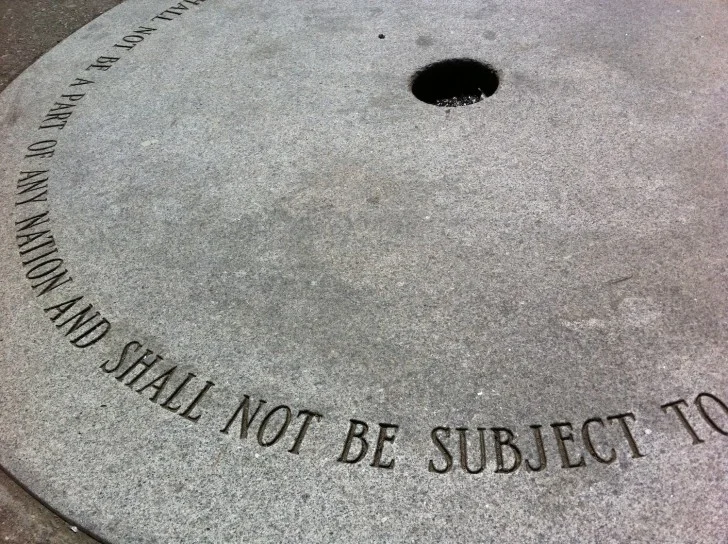 6-inches-of-soil-the-invisible-monument_43144948960_o.jpg