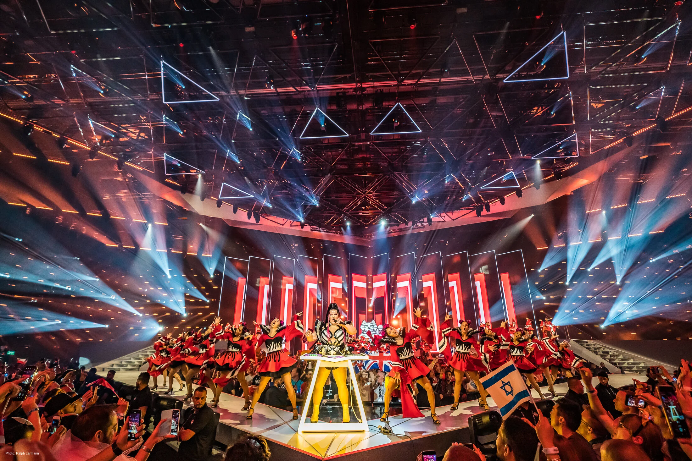 0015_LowRes-Photo-Selection_ESC-Tel-Aviv-2019_Semi-Final-One_Photo-Ralph-Larmann_-_00215.jpg