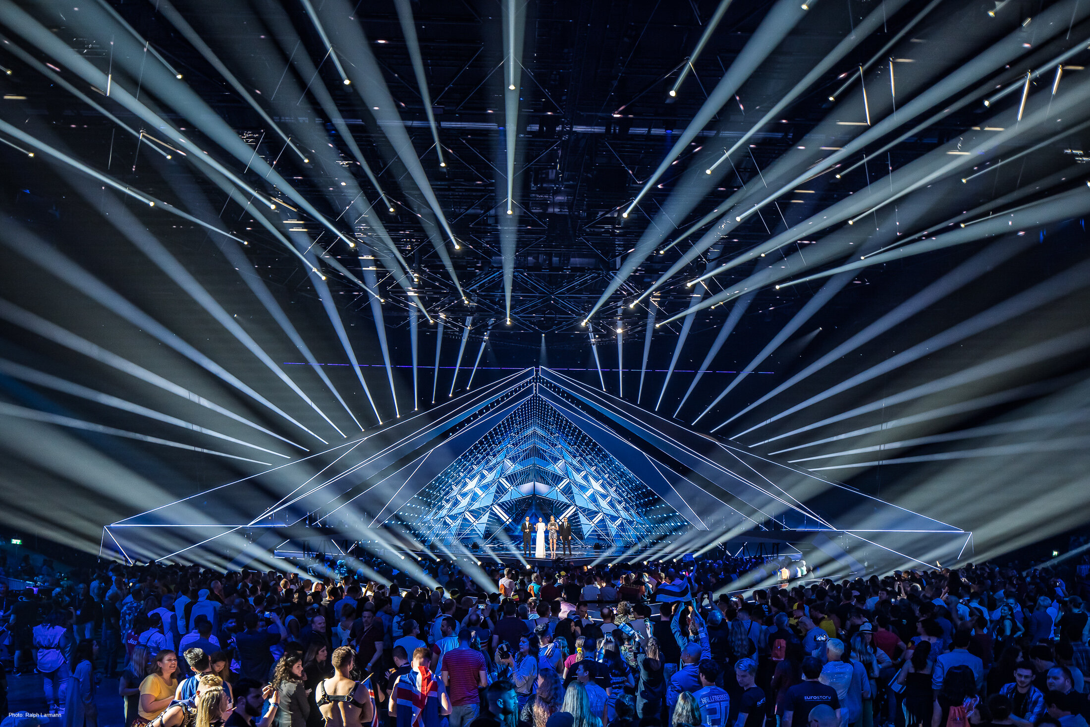 0020_LowRes-Photo-Selection_ESC-Tel-Aviv-2019_Semi-Final-One_Photo-Ralph-Larmann_-_04037.jpg