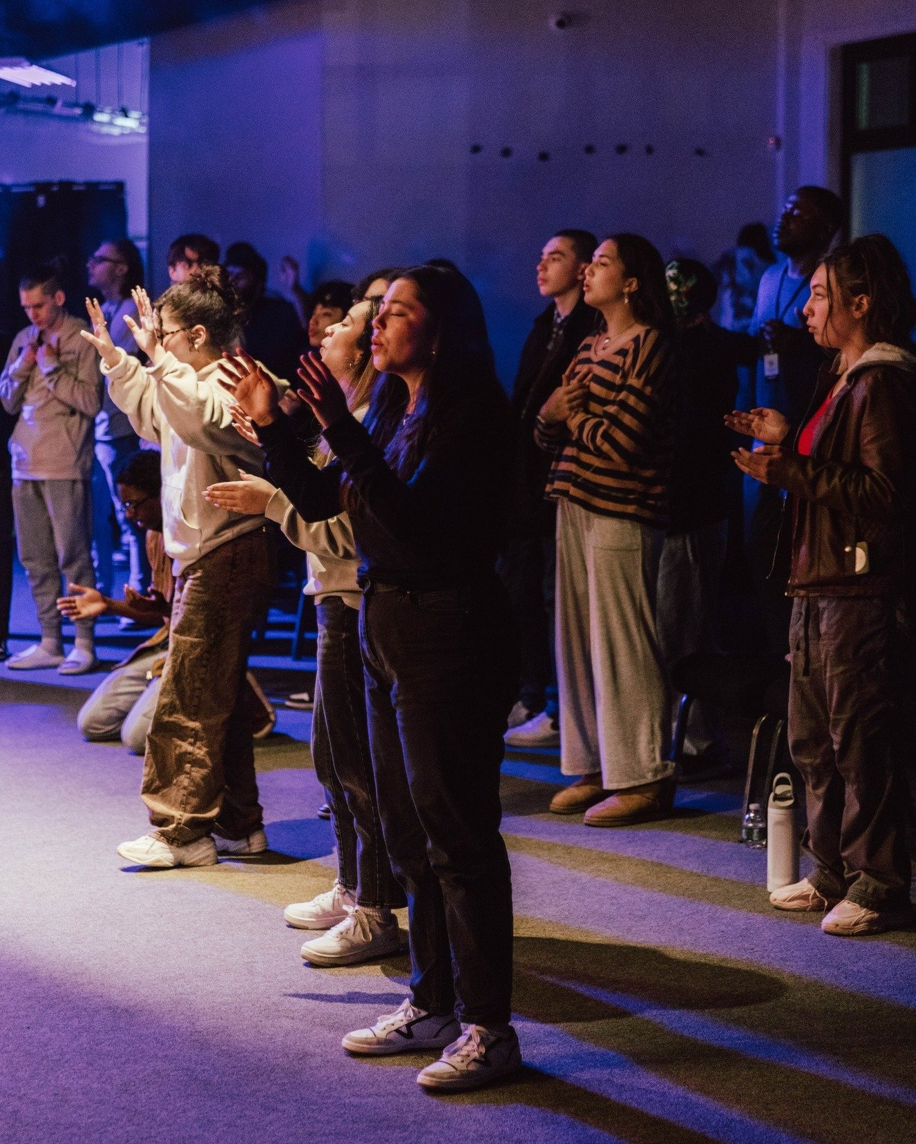 Pressing rewind to our Youth Night moments🔥🙌

What voice is your life built on?📖
.
.
.
#JesusIsLord #LegacyYouth #YouthNight #worship #BringAFriend #Fridays #WarwickRI