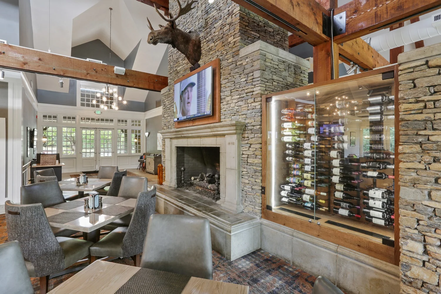 ew-dining-3.jpg