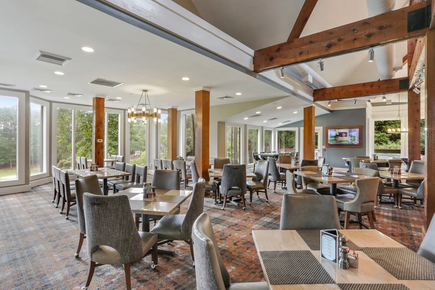ew-dining-4.jpg