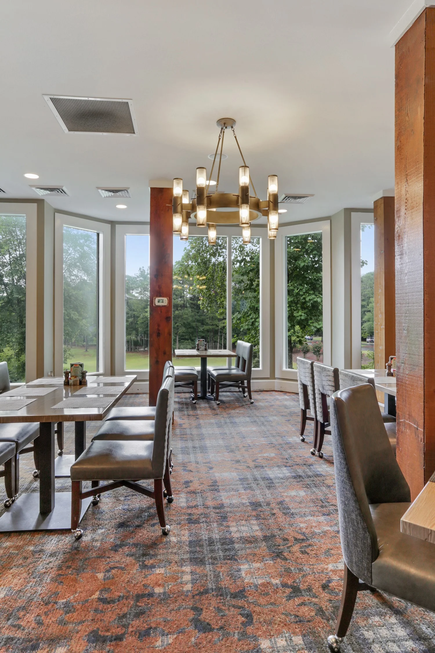 ew-dining-7.jpg