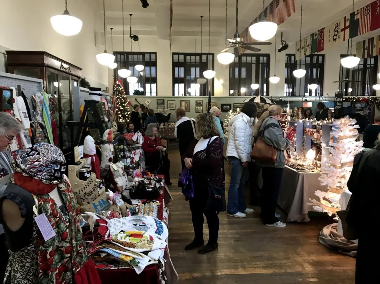 Holiday Arts &amp; Crafts Fair