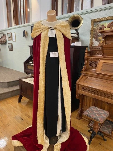 Neewollah Exhibit