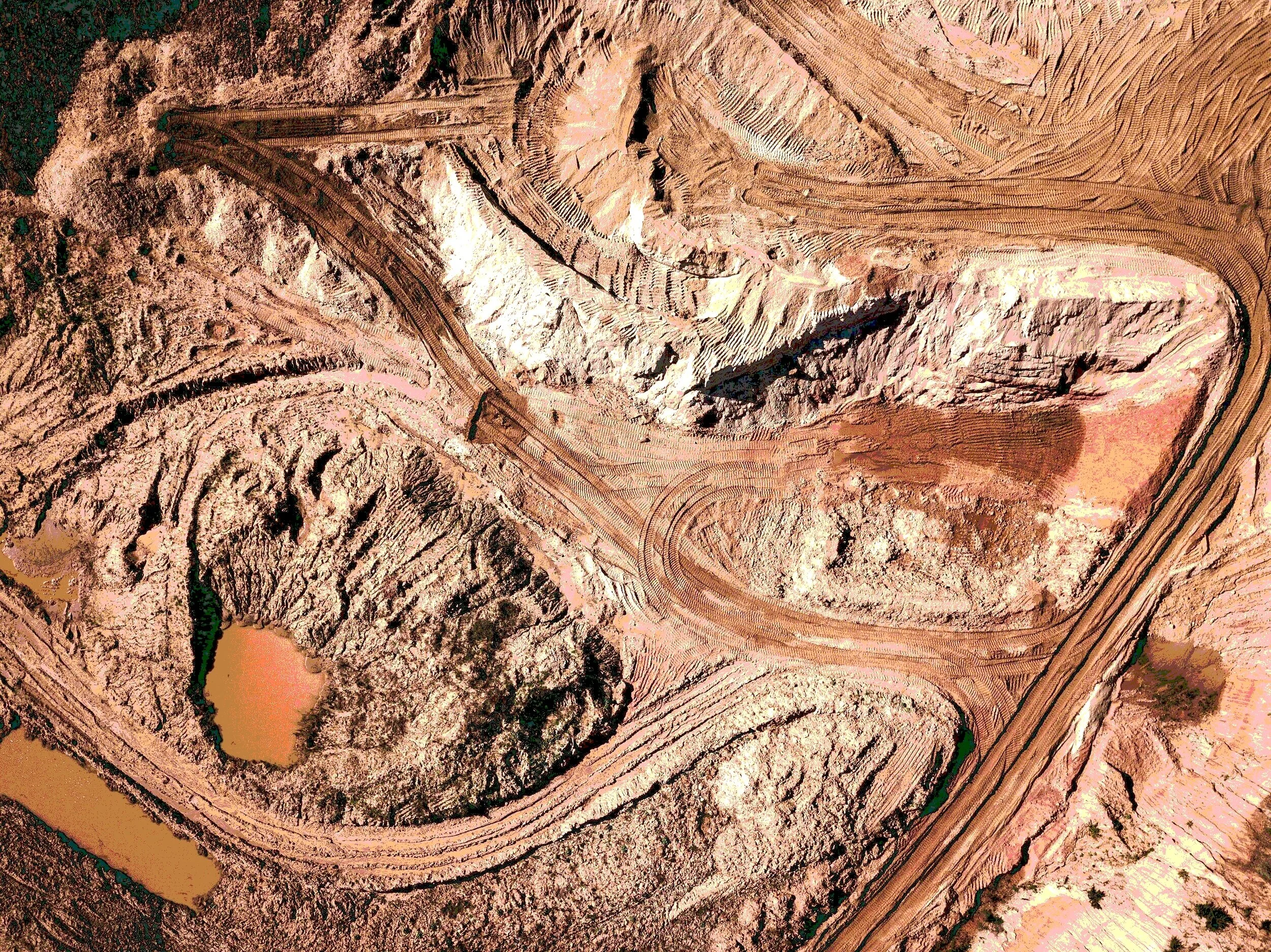 Nigeria looks to start production at first large-scale gold mine