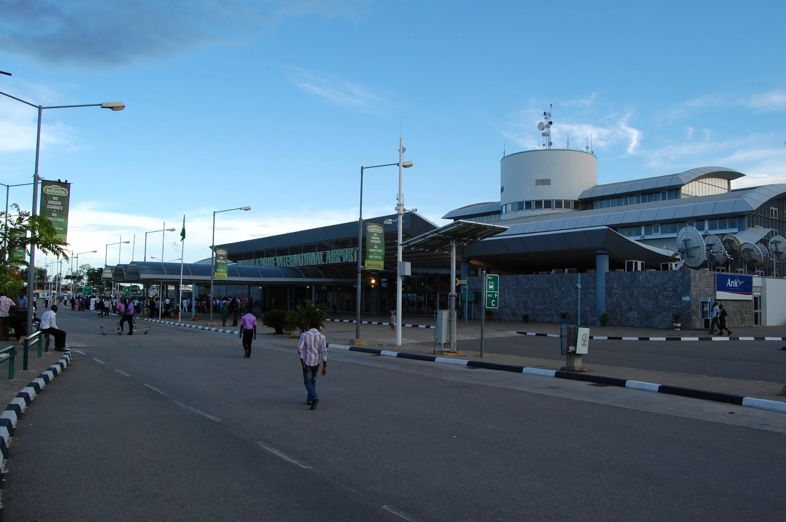 Nigeria invites bids for major airport concessions