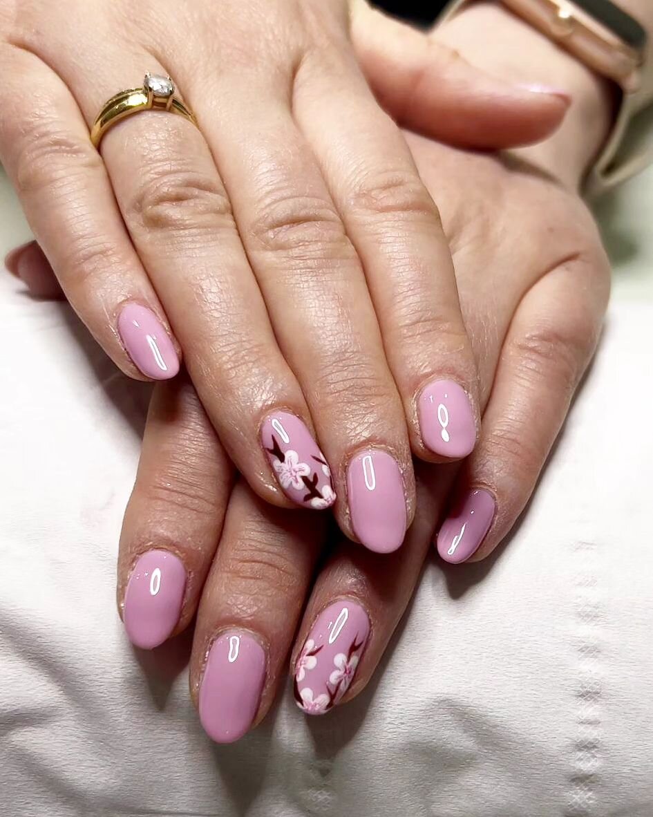 AGAIN THE ATTENTION TO DETAIL IS JUST BEAUTIFUL REALLY... 🌸🌸

* Nail Art/French an additional cost. Please tell staff when booking as we will need additional time. Thankyou 🤍

NEW BIAB NAILS &pound;30
BIAB Infills &pound;35
BIAB Off and Back On &p