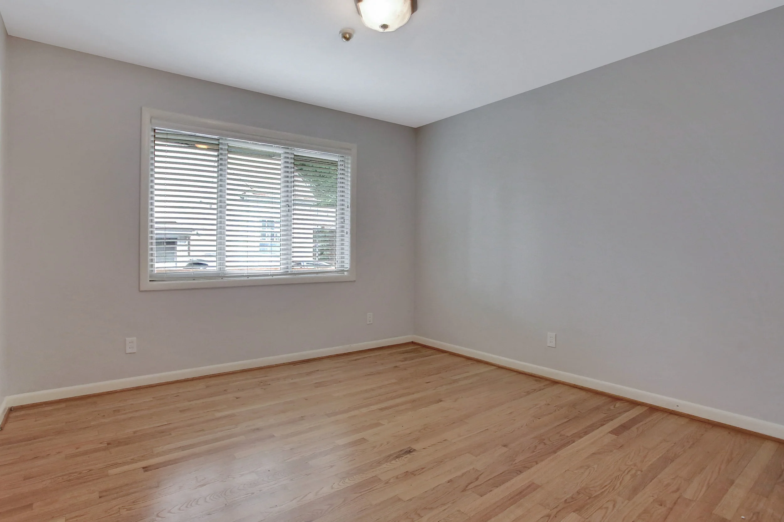 1023 N Ainsworth St - Portland- 23.jpg