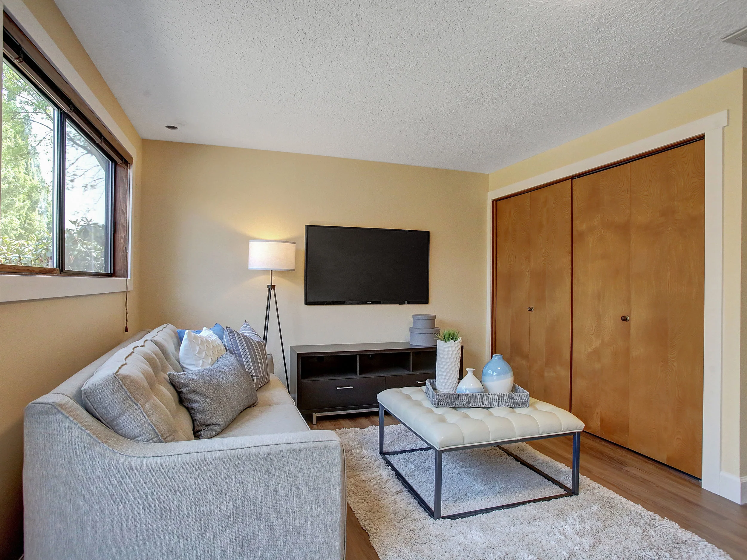 6683 SE Clackamas Rd - Milwaukie - 25.jpg