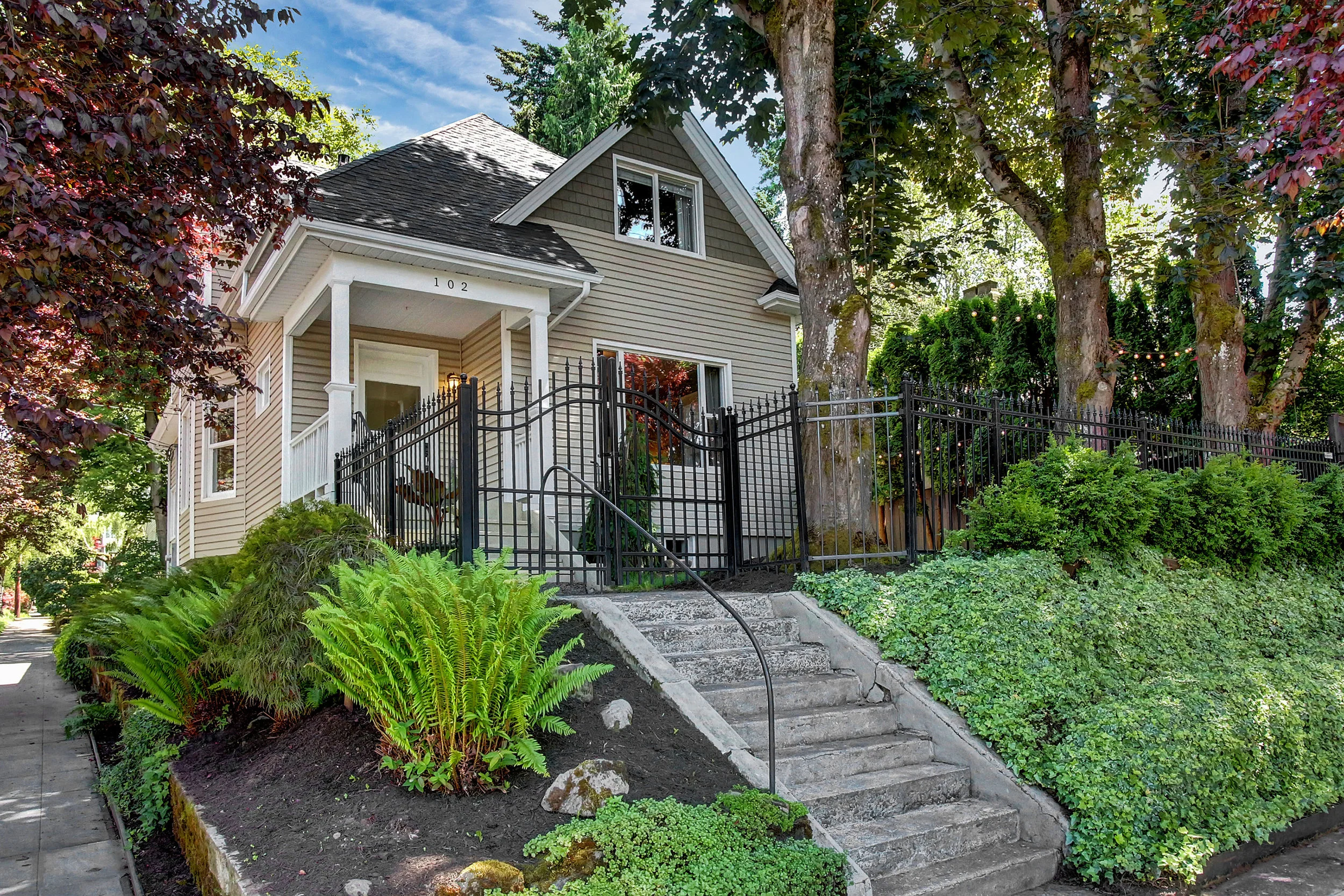 102 SE 30th Ave - Portland - 01.jpg