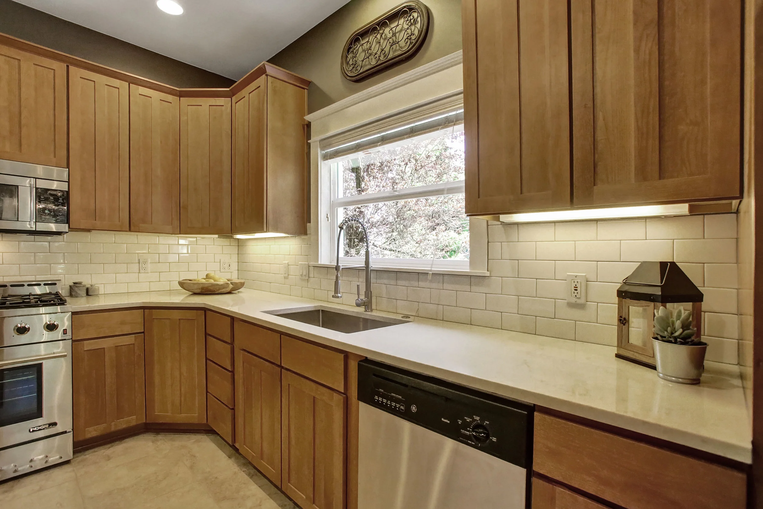 102 SE 30th Ave - Portland - 17.jpg