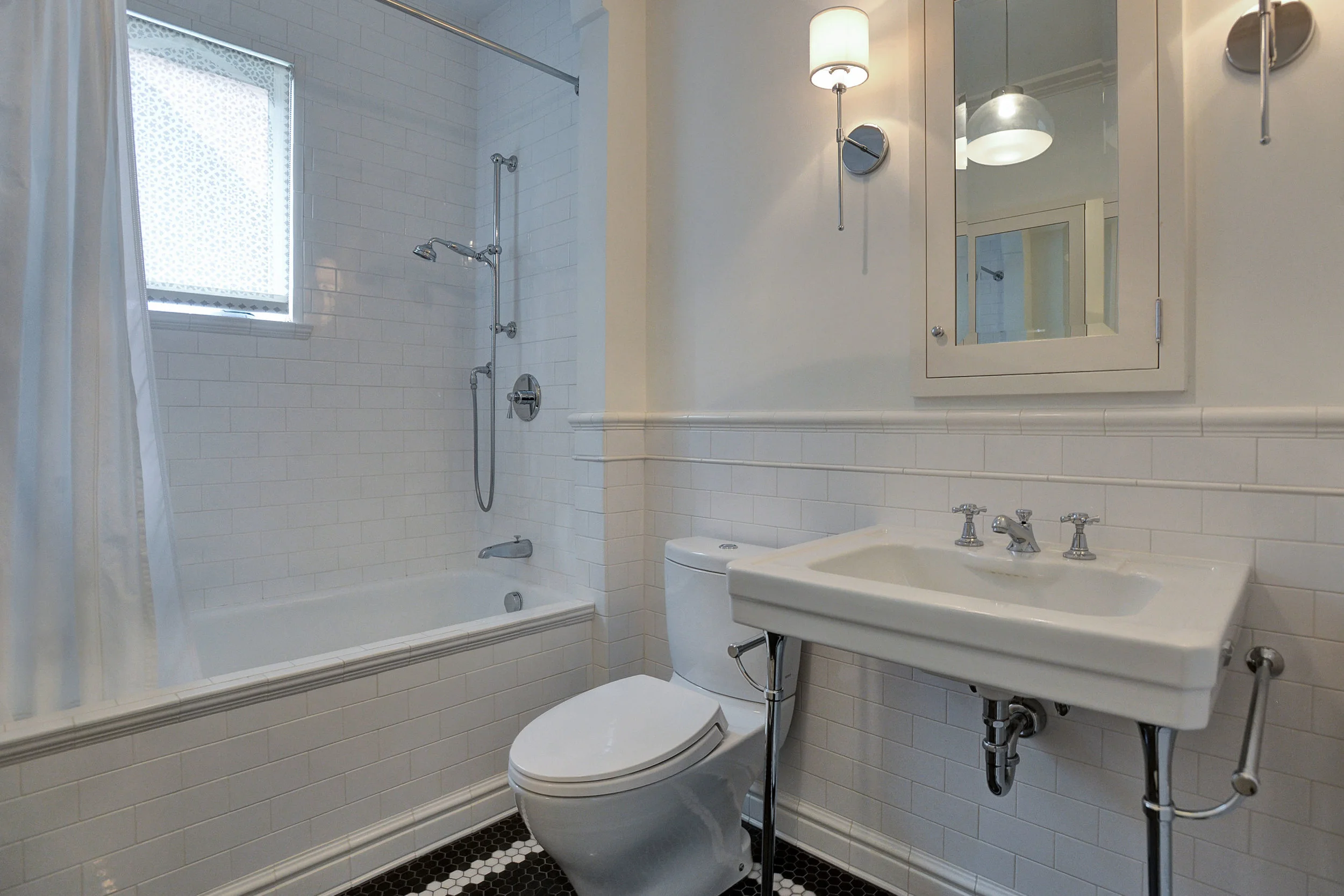 2434 NW Overton St - Portland- 26.jpg