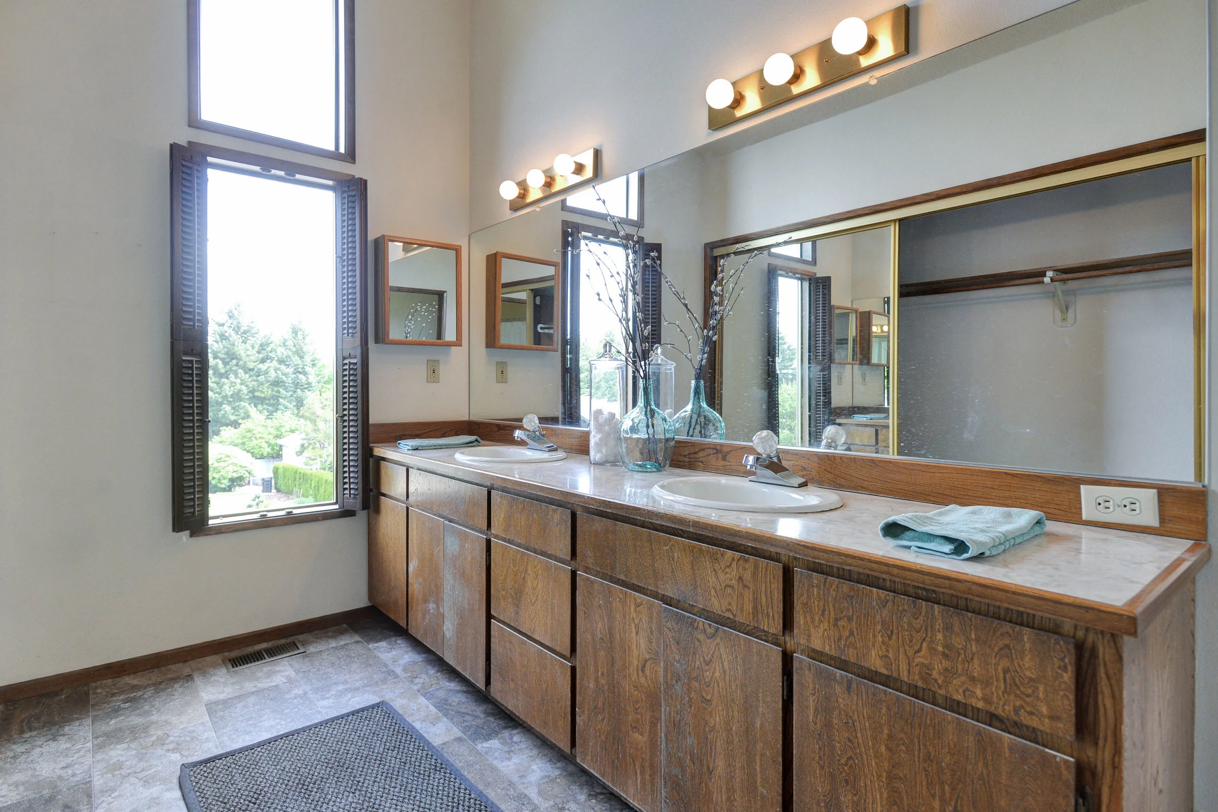 10390 SW View Terrace - Tigard- 24.jpg