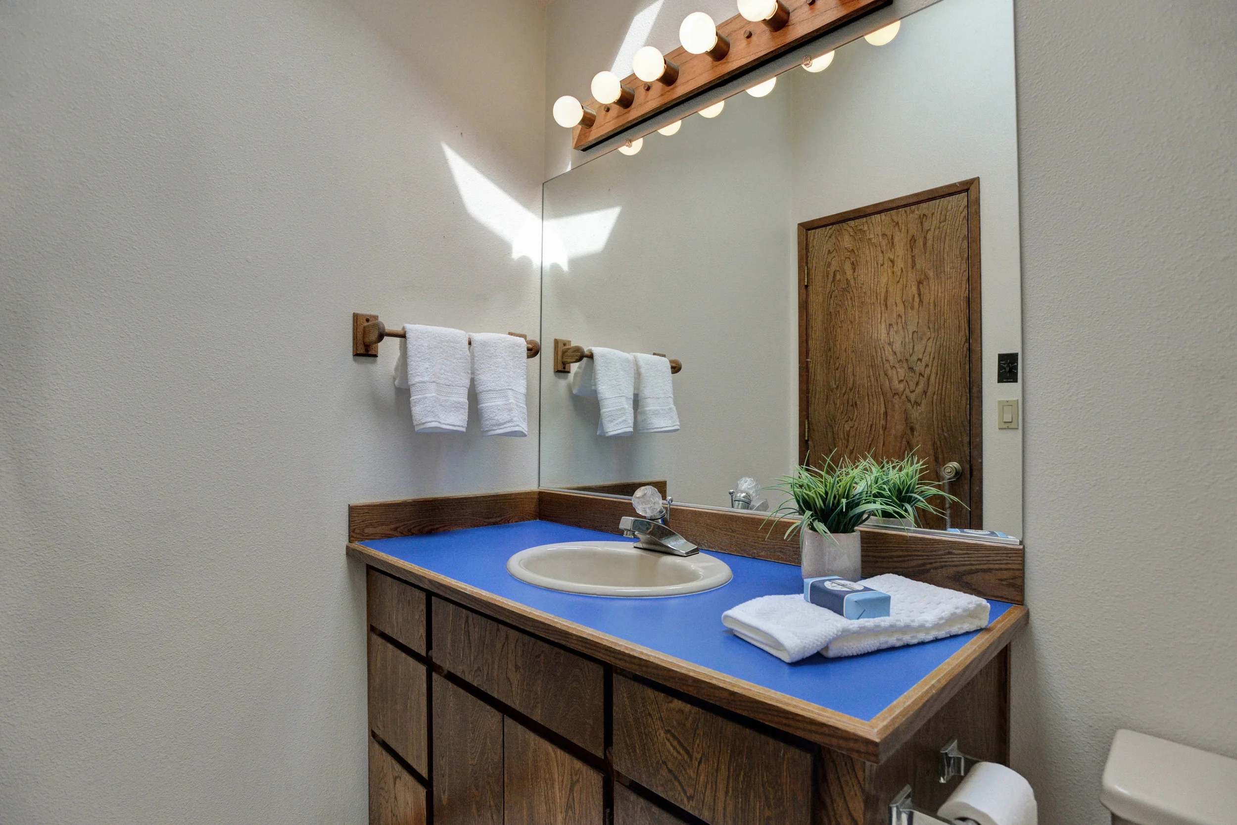 10390 SW View Terrace - Tigard- 31.jpg