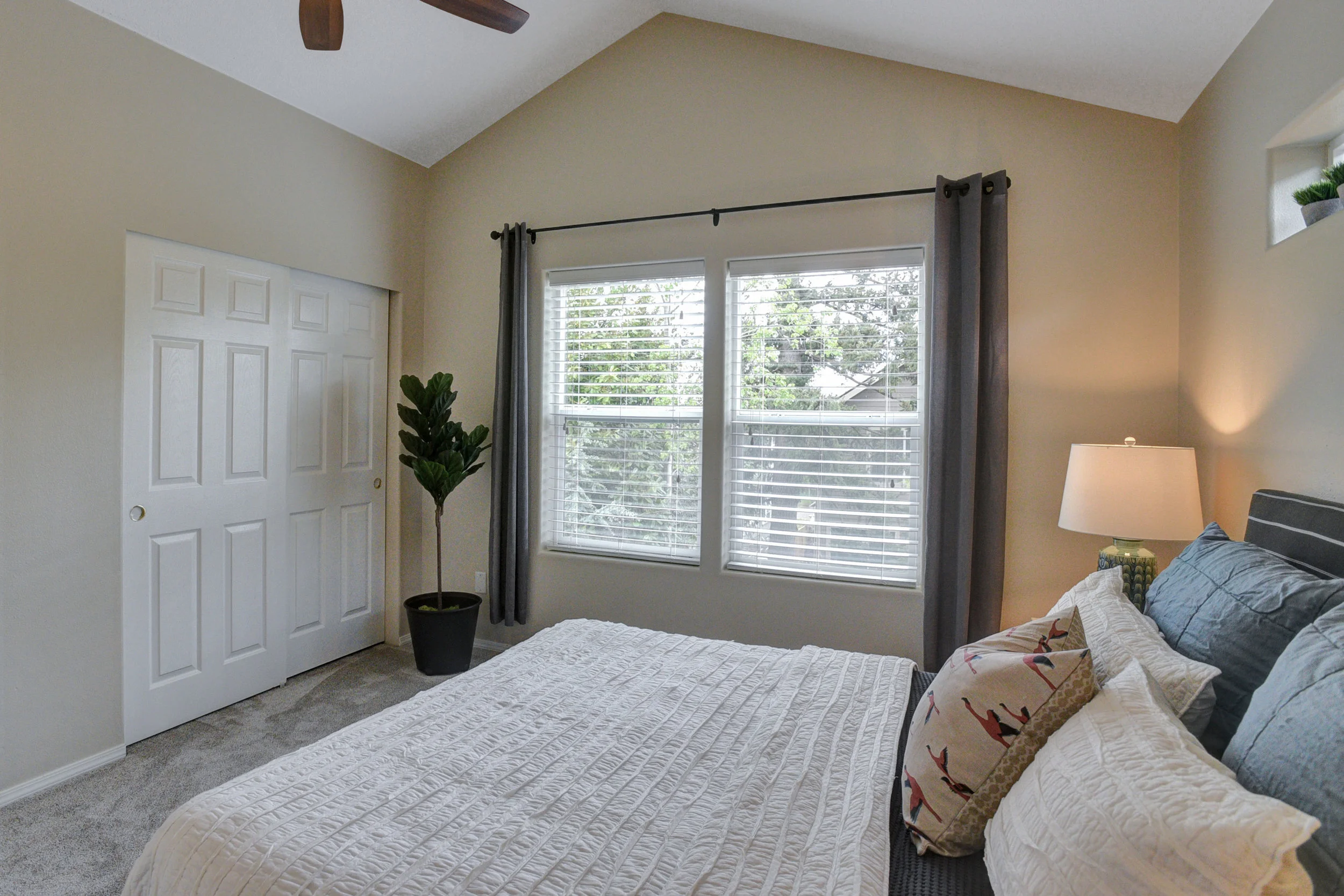 3833 NE Sumner St - Portland- 22.jpg