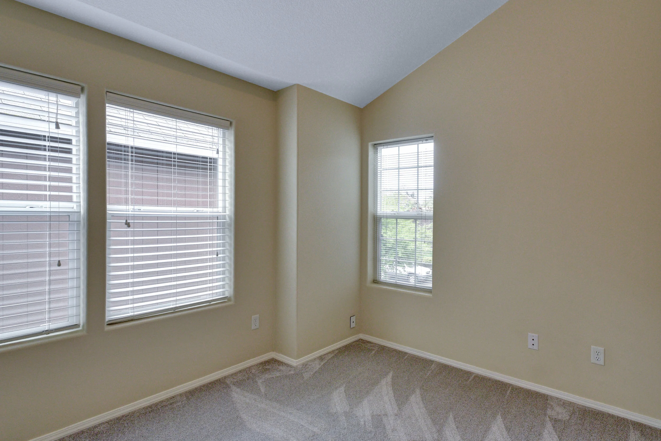 3833 NE Sumner St - Portland- 31.jpg