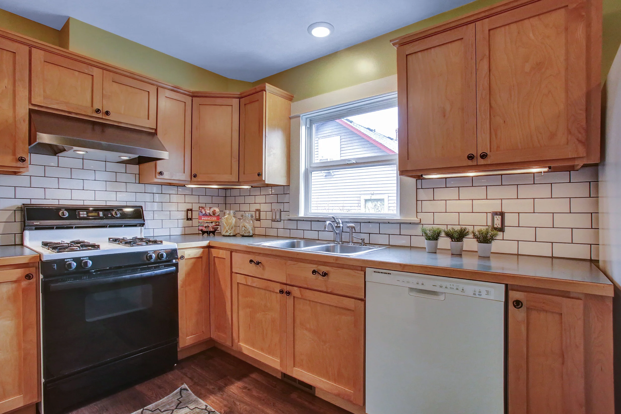 4326 NE Alberta St - Portland - 14.jpg