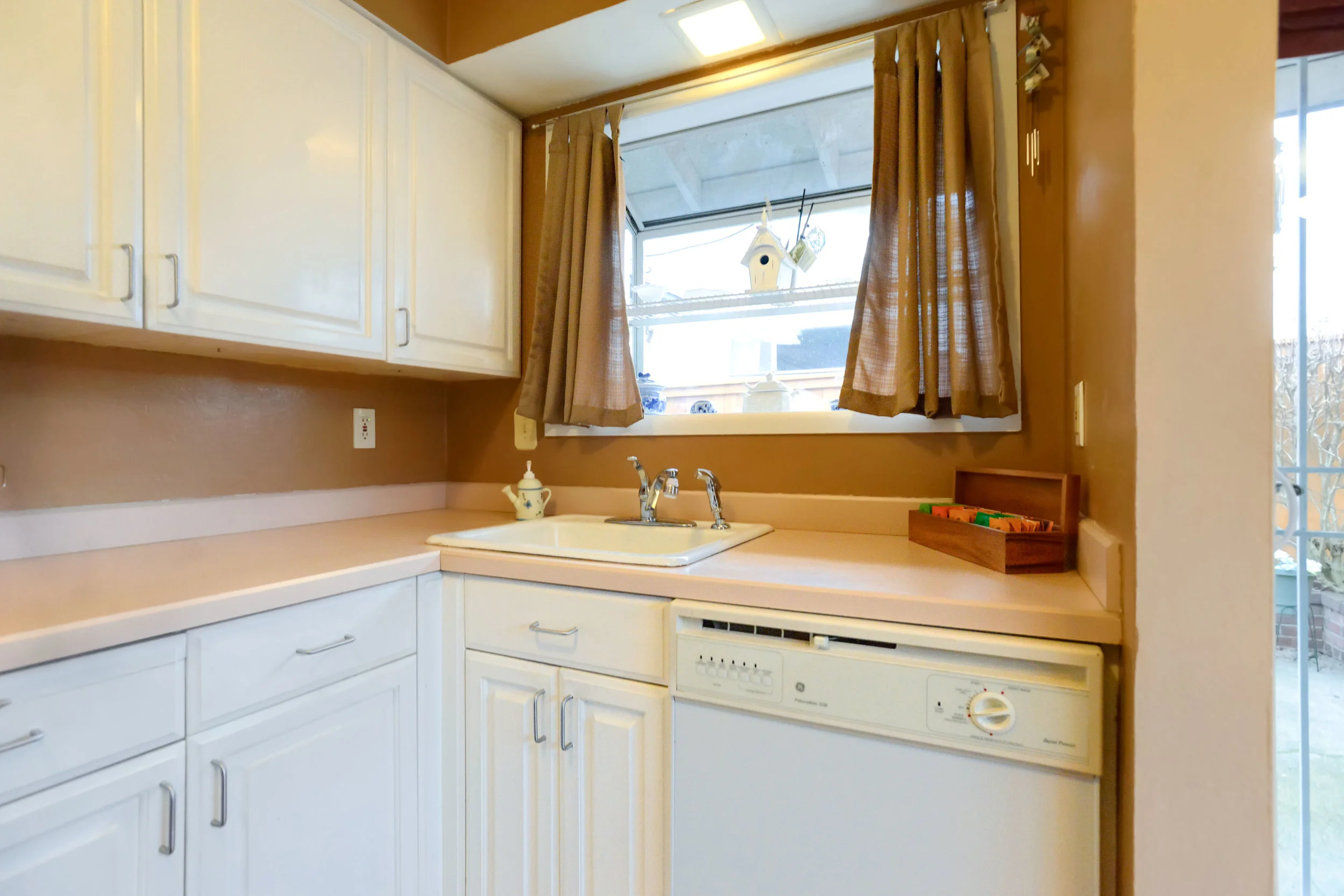 1045 NE 90th Ave - Unit D - Portland - 16.jpg