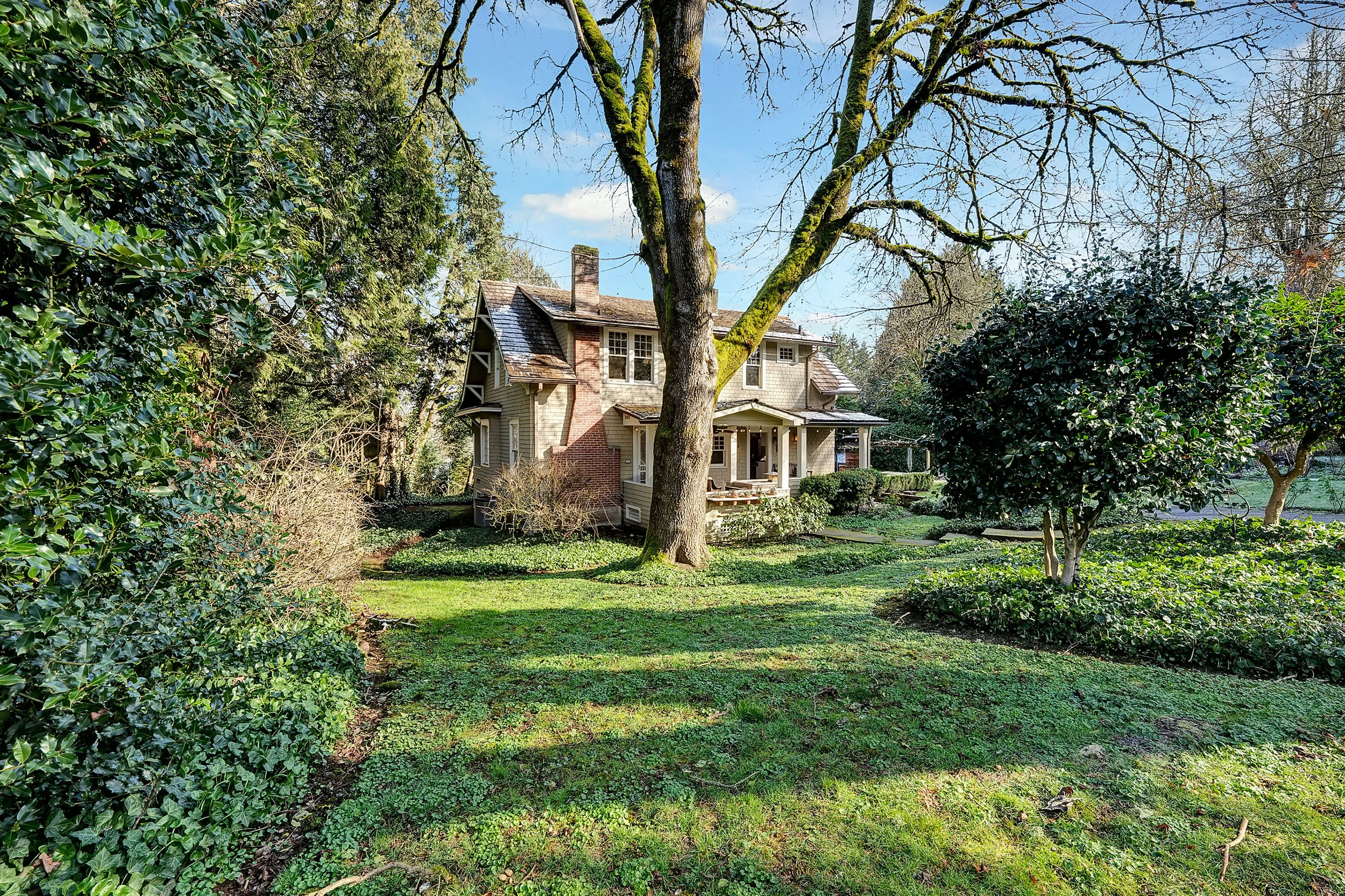 17614 SE River Rd - Milwaukie- 03.jpg