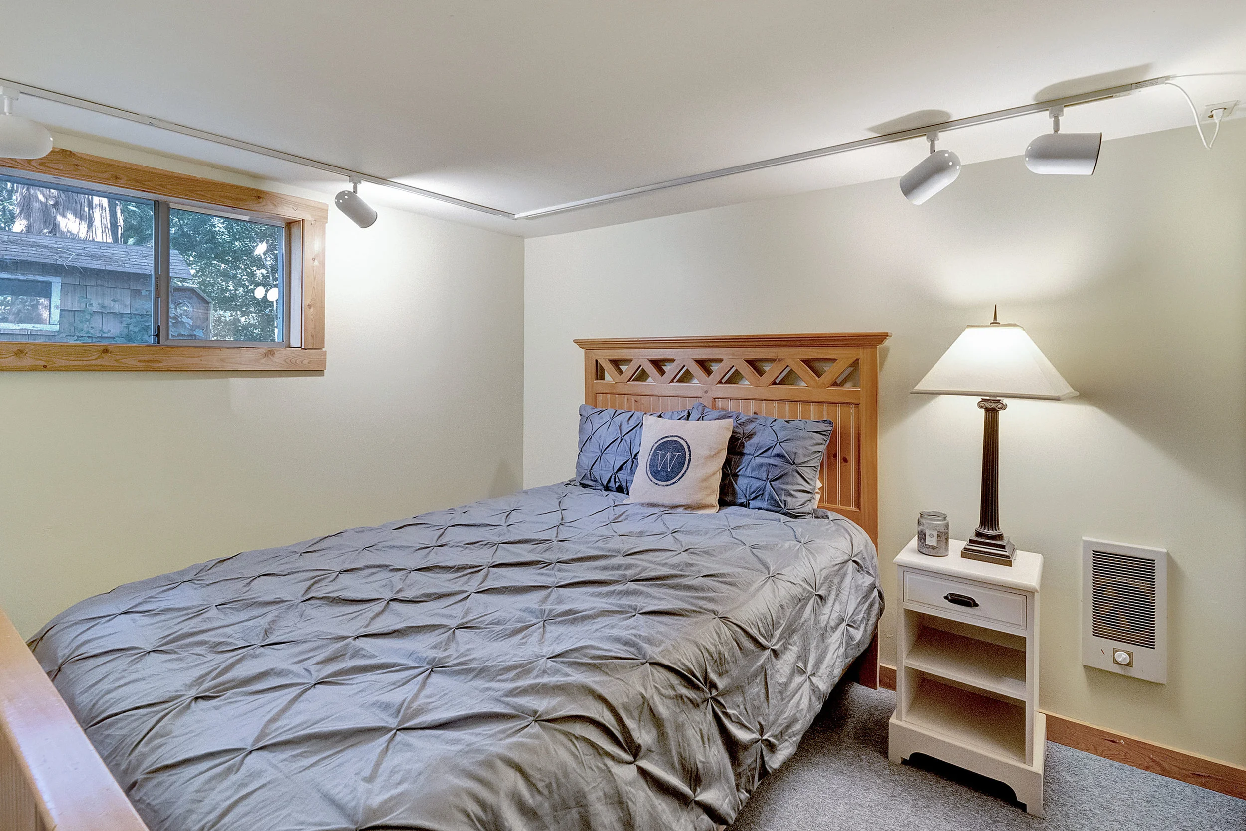 17614 SE River Rd - Milwaukie- 22.jpg