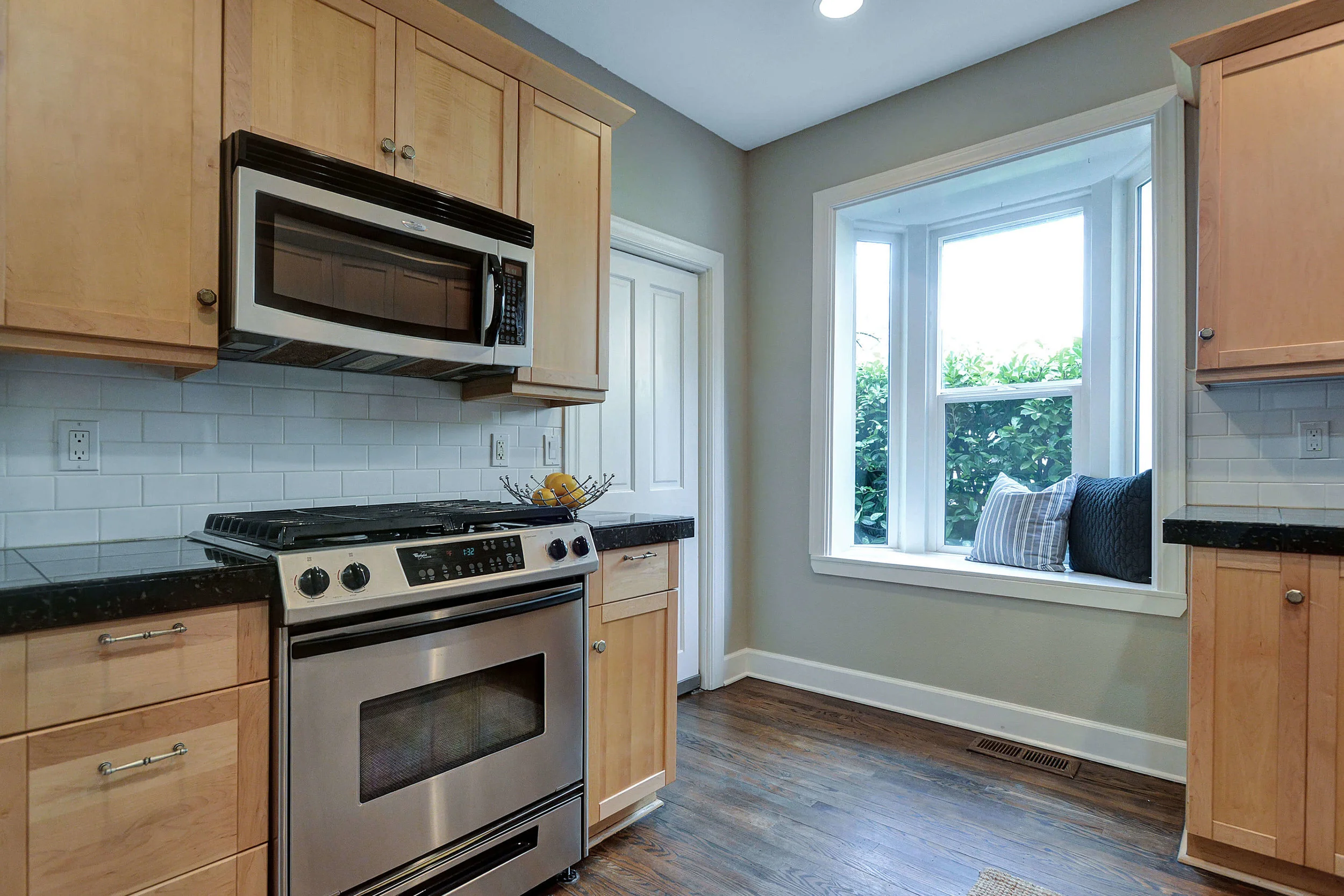 7548 SW 35th Ave - Portland- 11.jpg