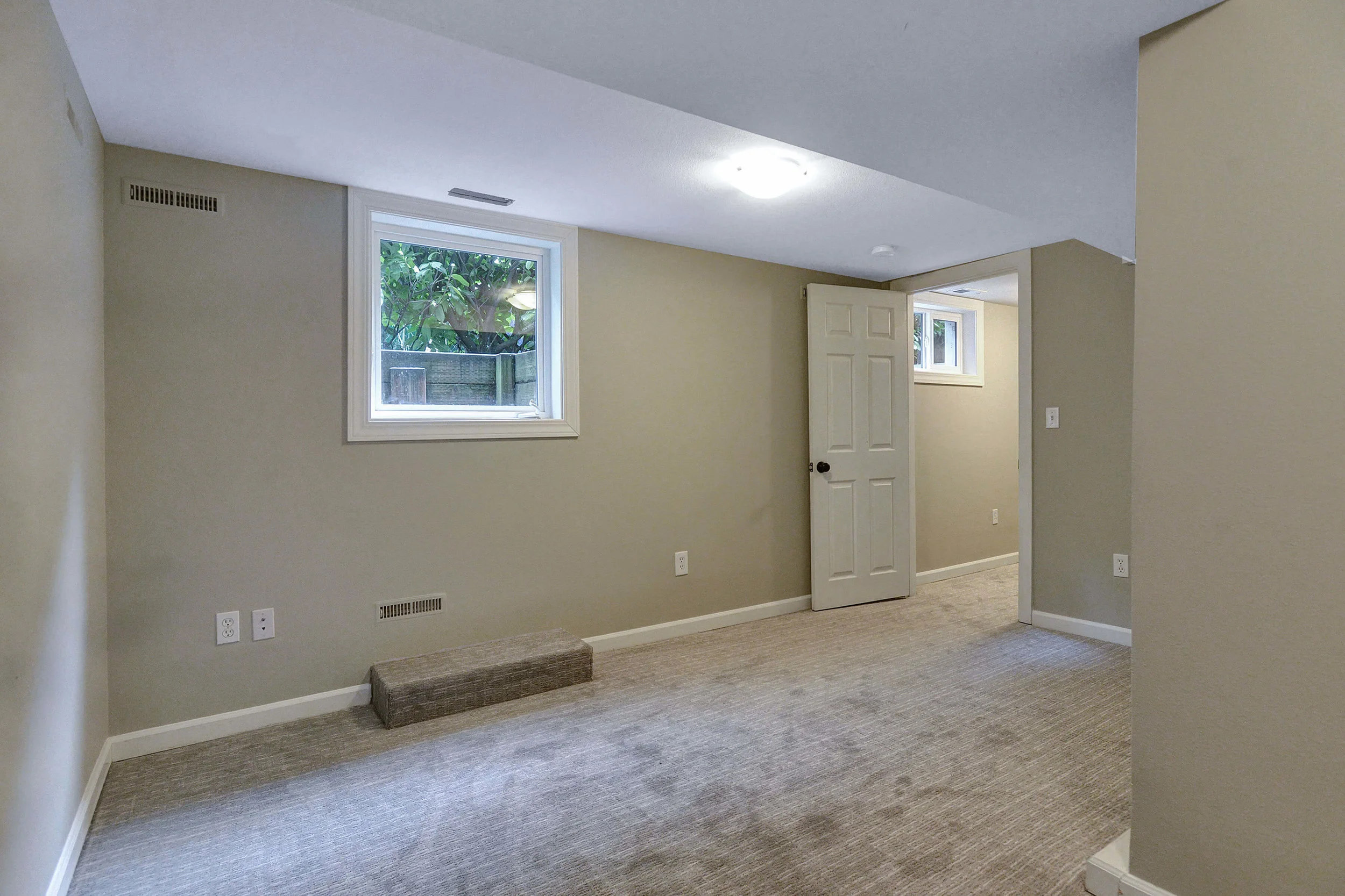 7548 SW 35th Ave - Portland- 30.jpg