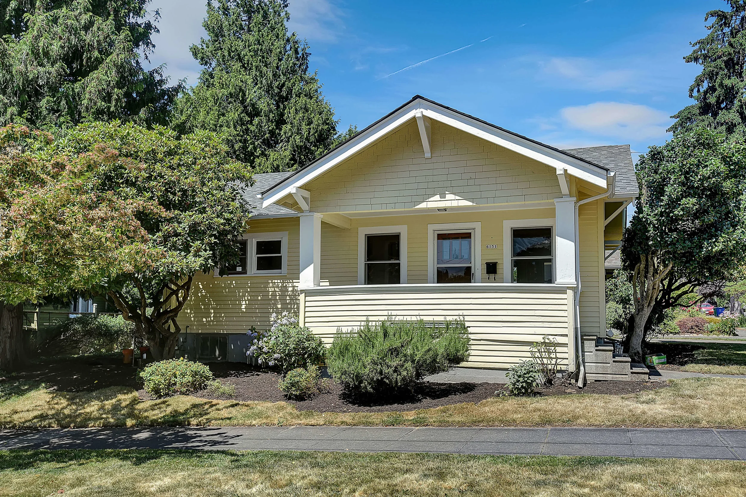 6151 NE Davis St - Portland-02.jpg