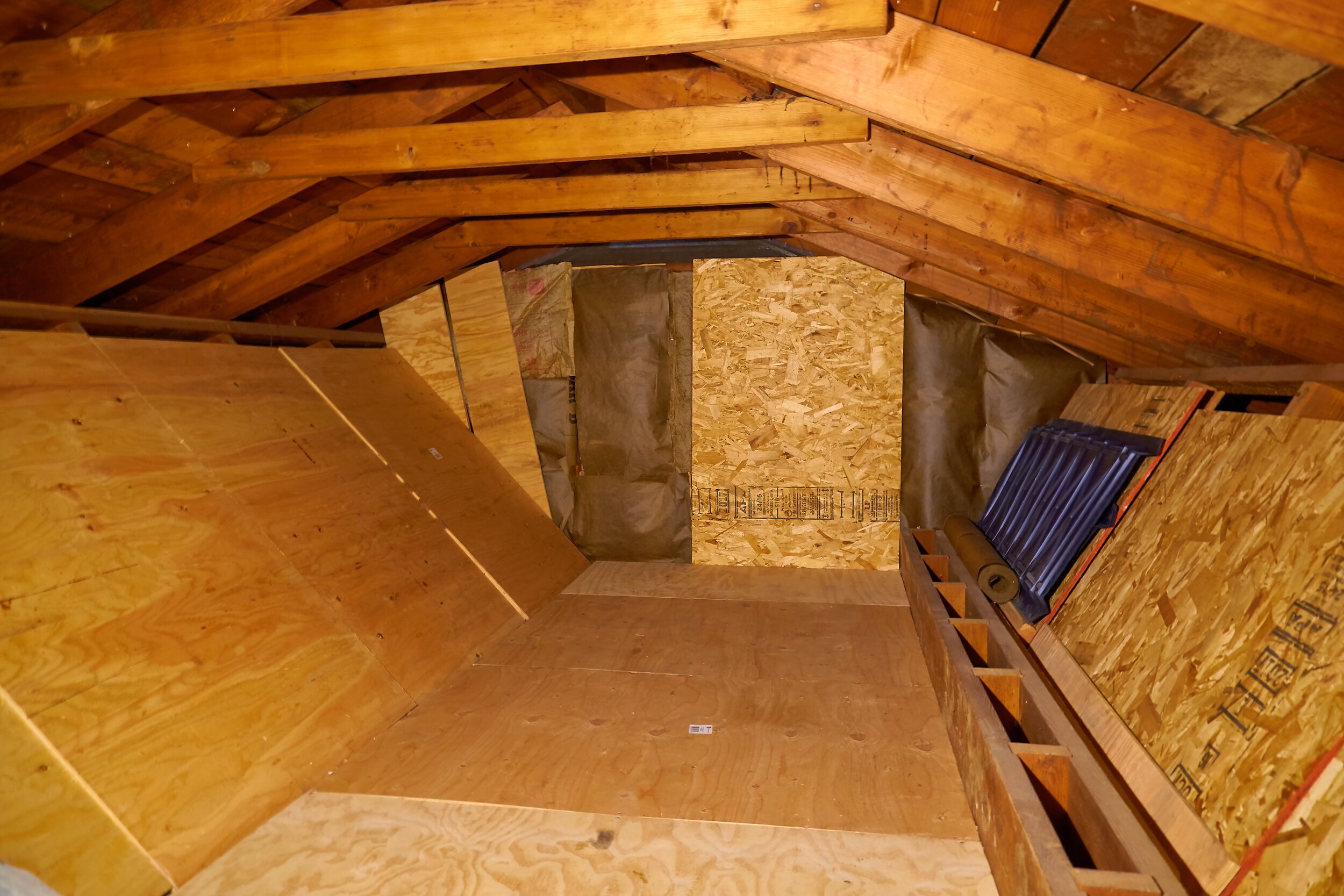 attic storage 2.jpg