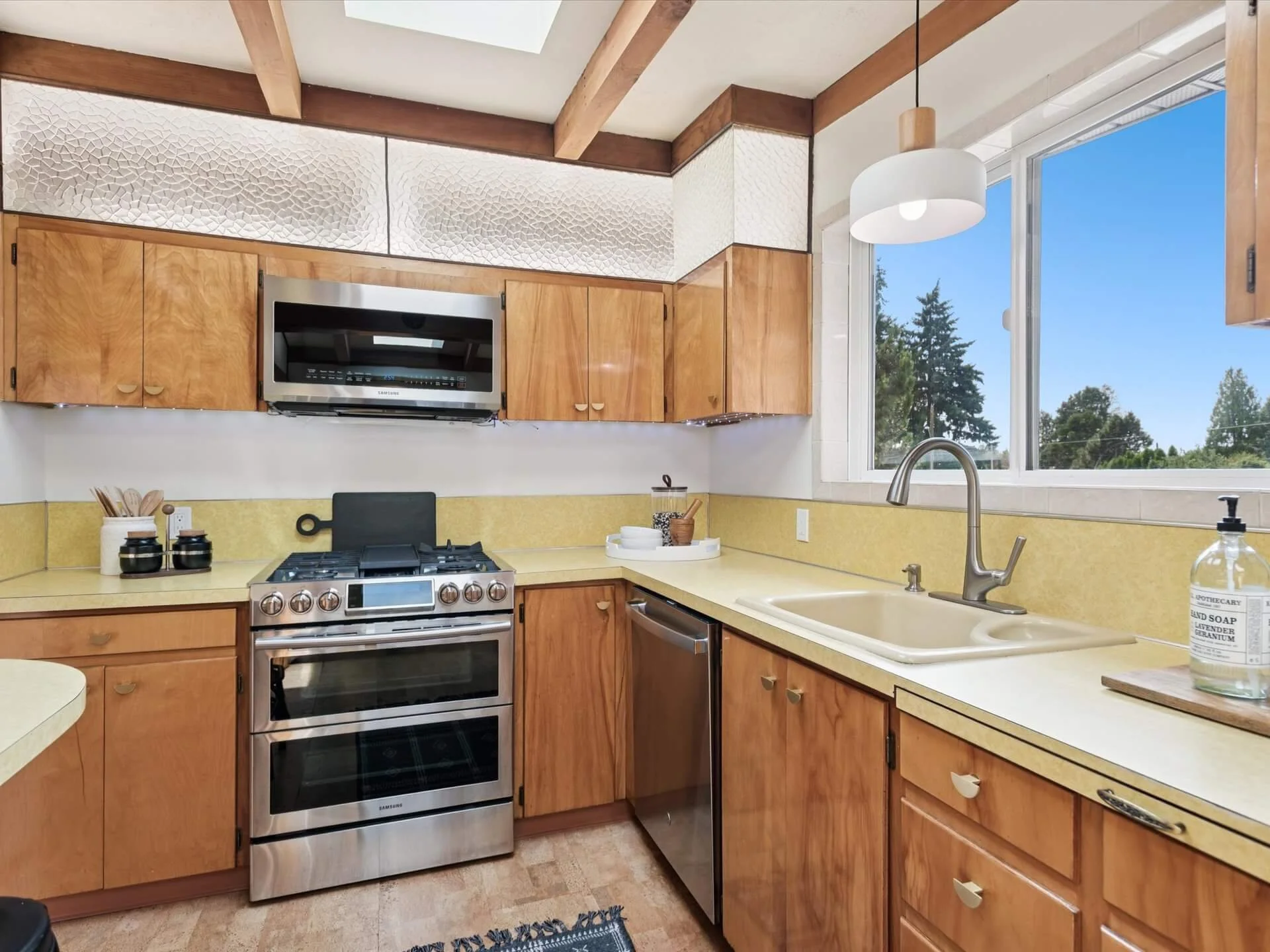 16-NE 92nd Ave - Portland - 076.jpg