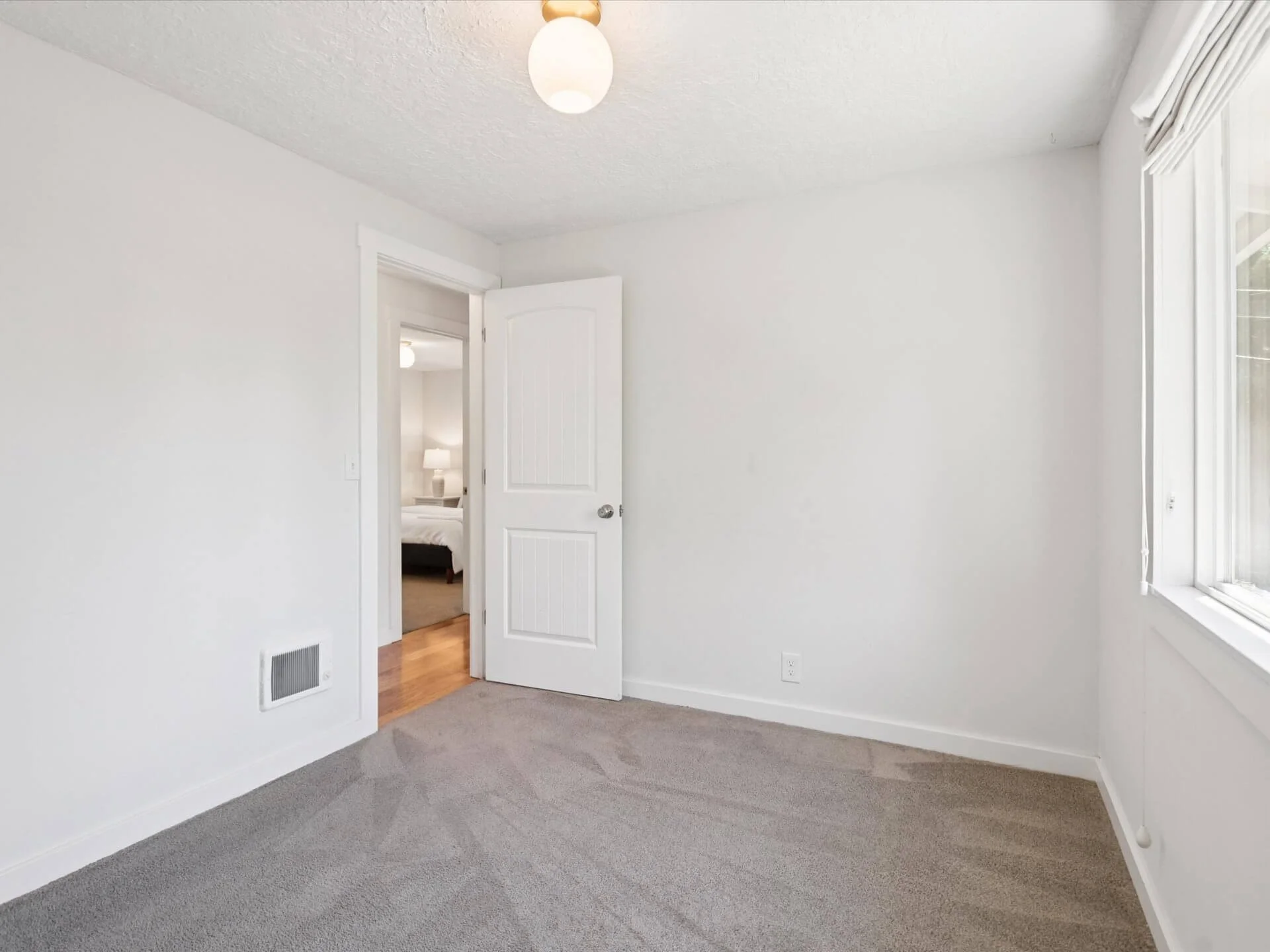 33-SW Oak St - Portland - 161.jpg