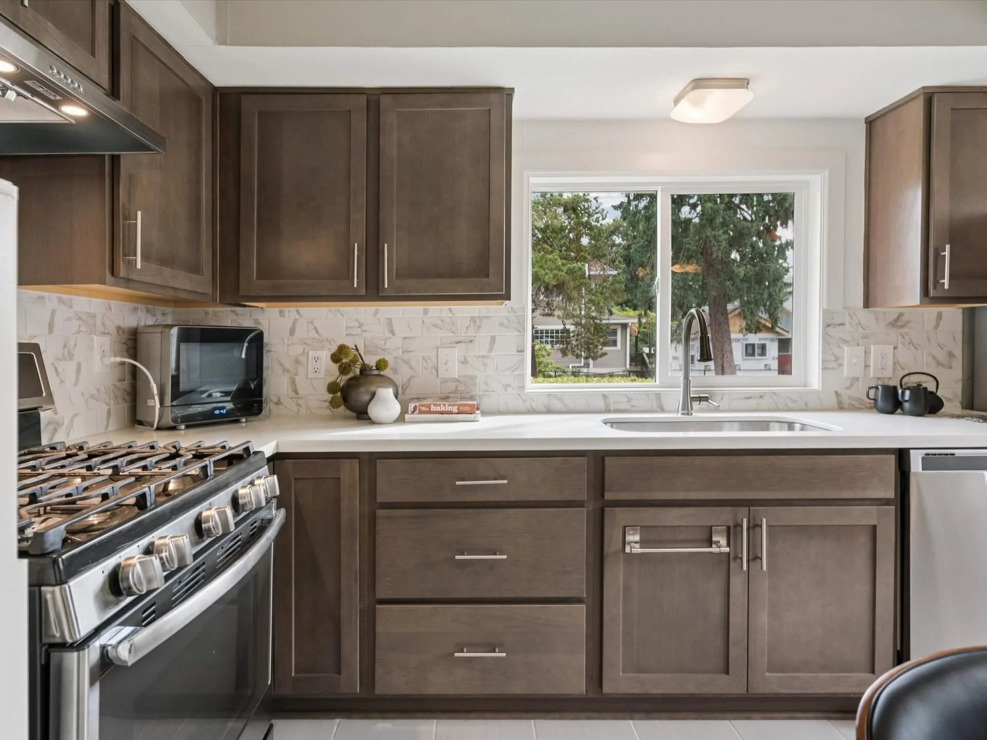 14-SE Ogden St - Portland - 066.jpg