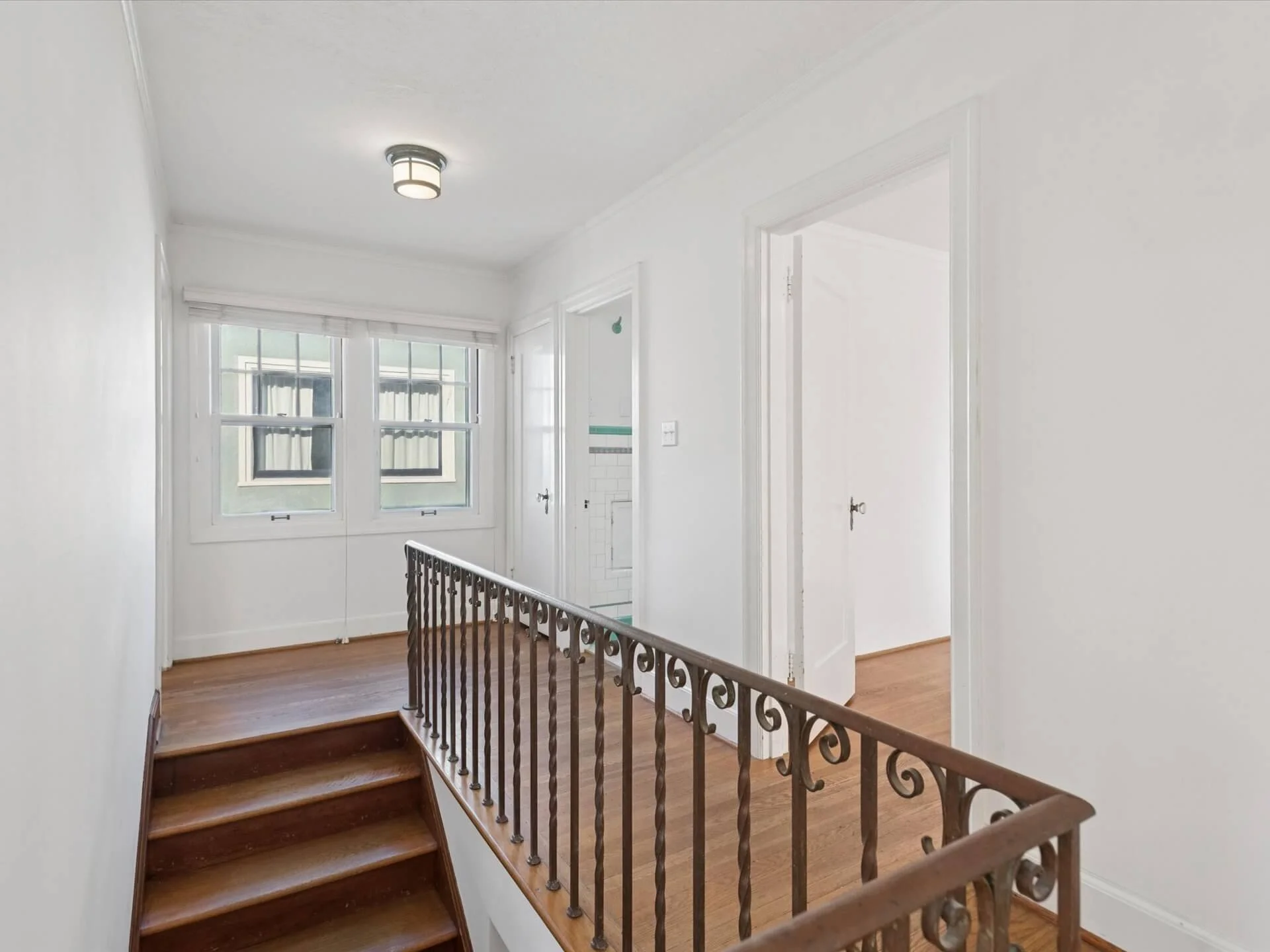 21-NE Hassalo St - Portland - 101.jpg