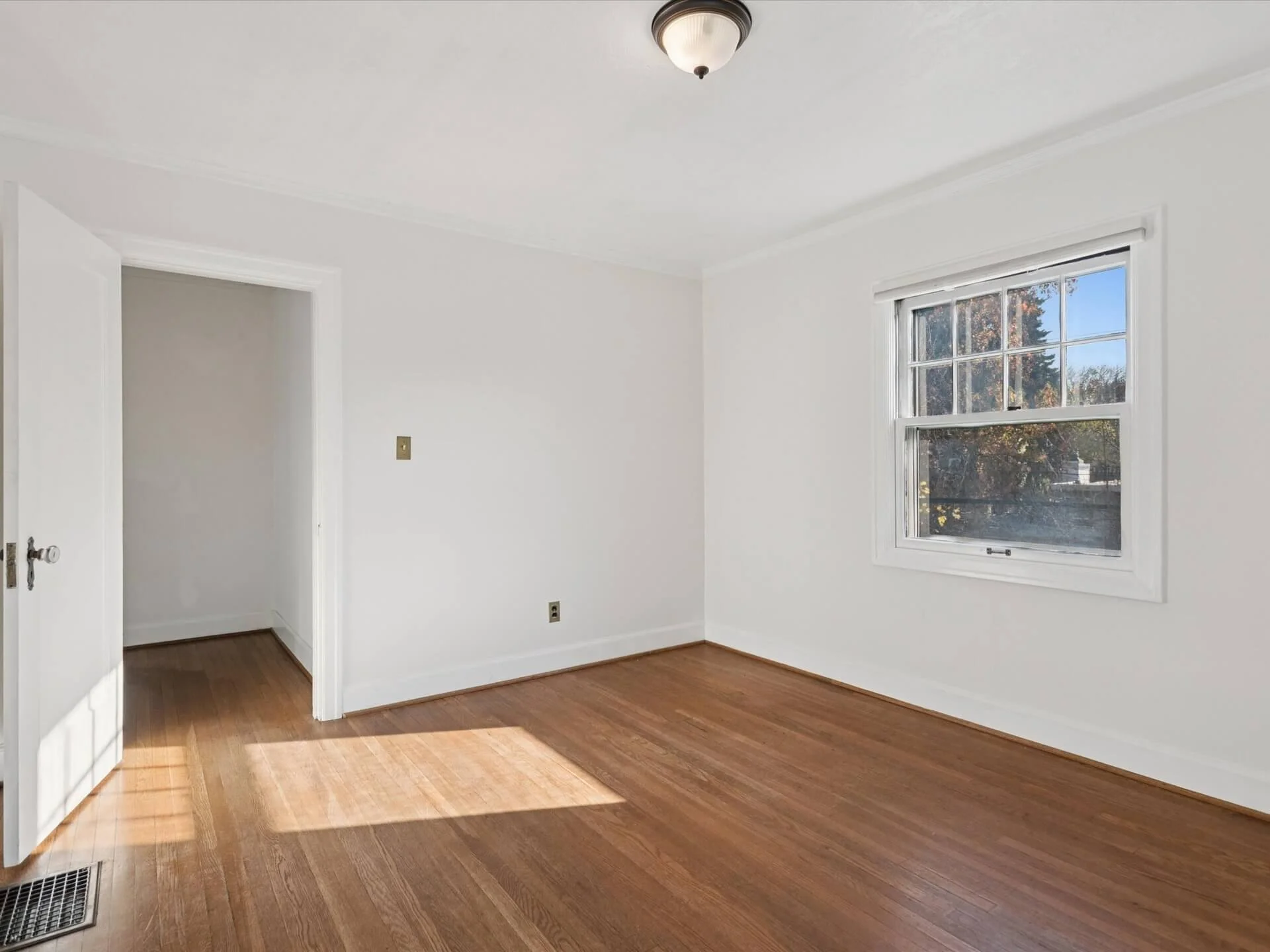 28-NE Hassalo St - Portland - 136.jpg
