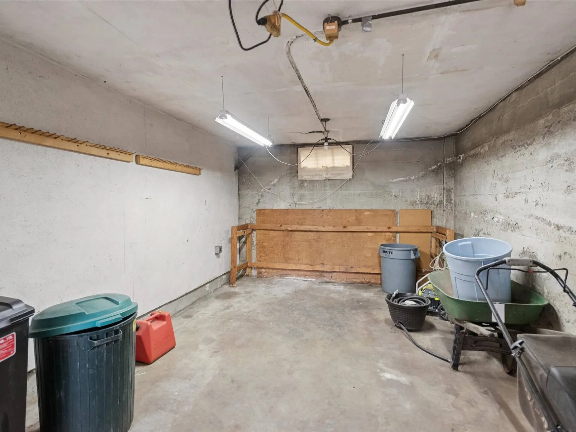 37-NE Hassalo St - Portland - 181.jpg