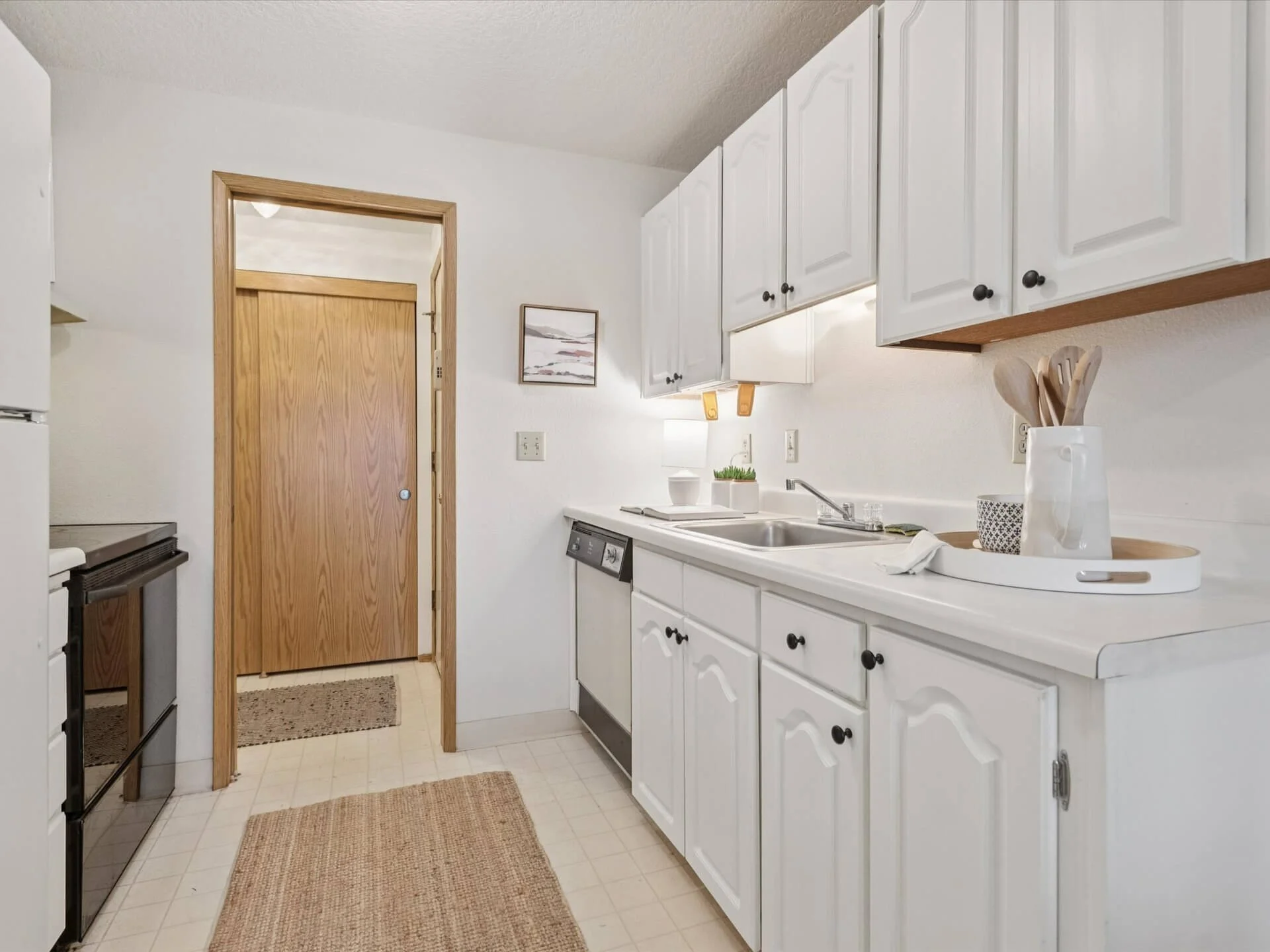 19-SW Allen Blvd - Beaverton - 091.jpg