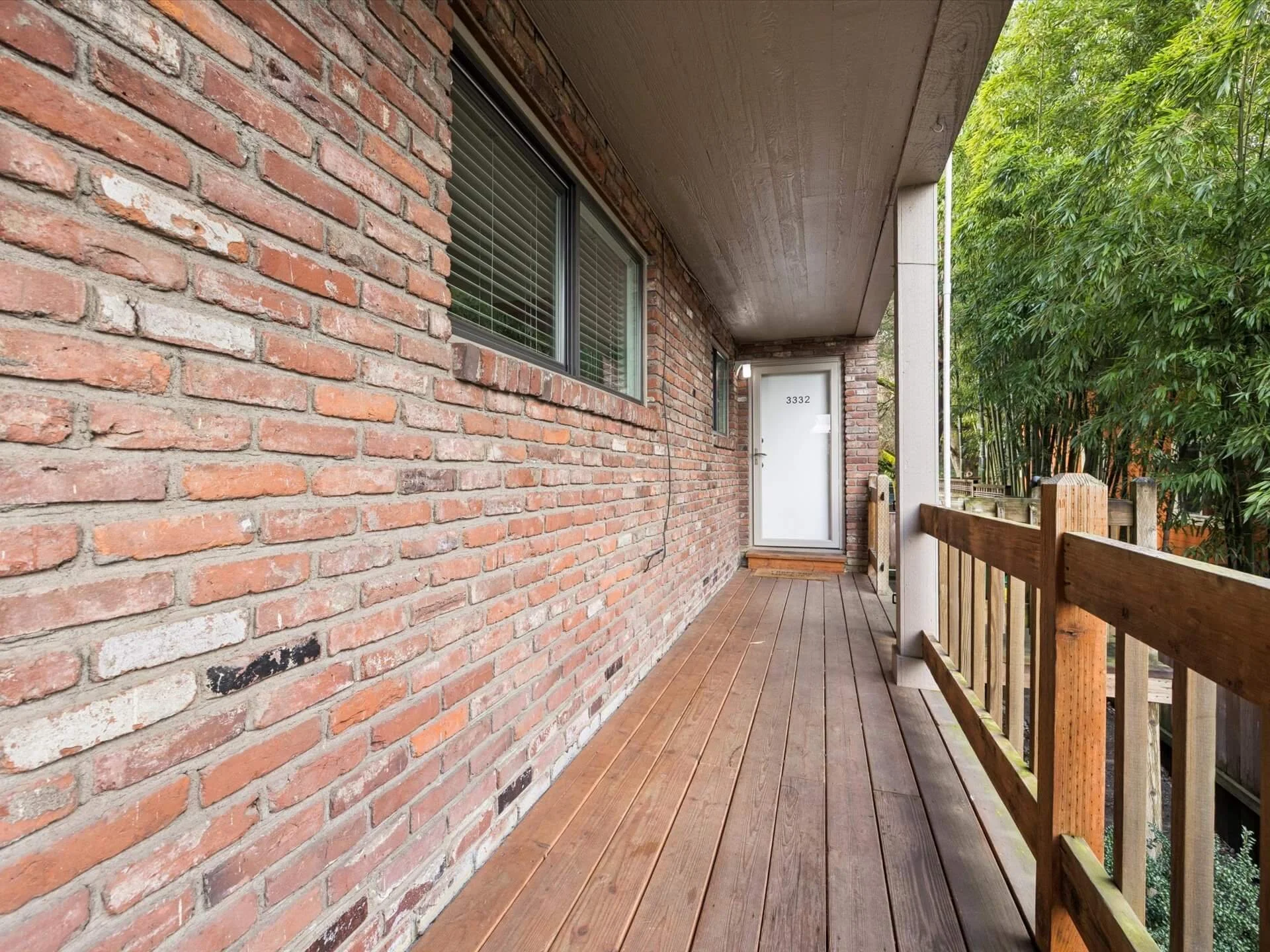 06-3332 SE 9th Ave, Portland - 20260209 - 026.jpg