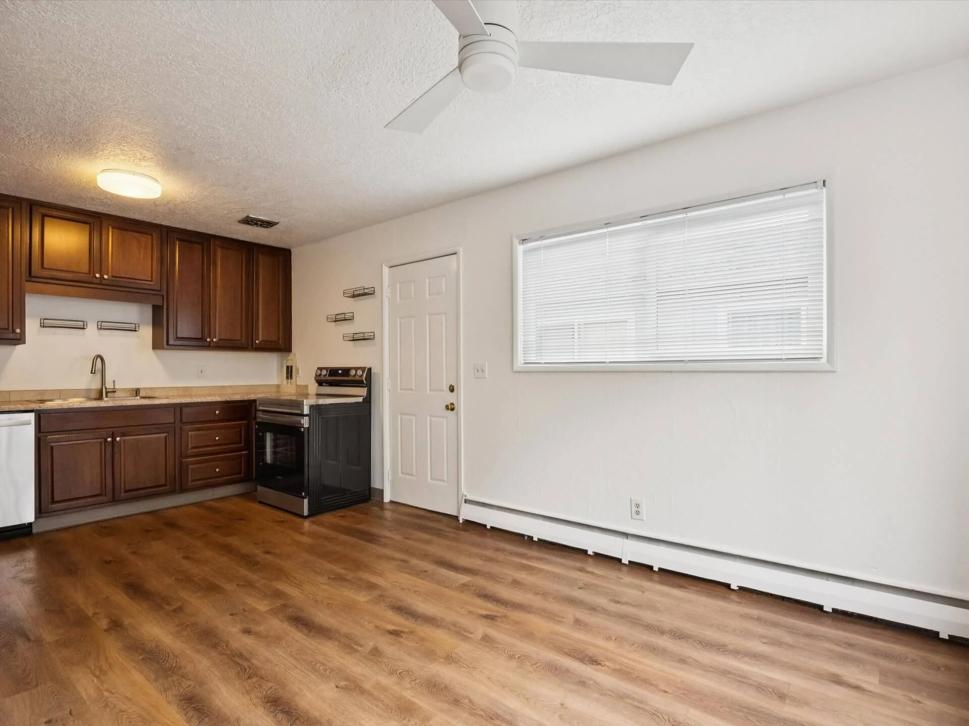 33-3332 SE 9th Ave, Portland - 20260209 - 161.jpg