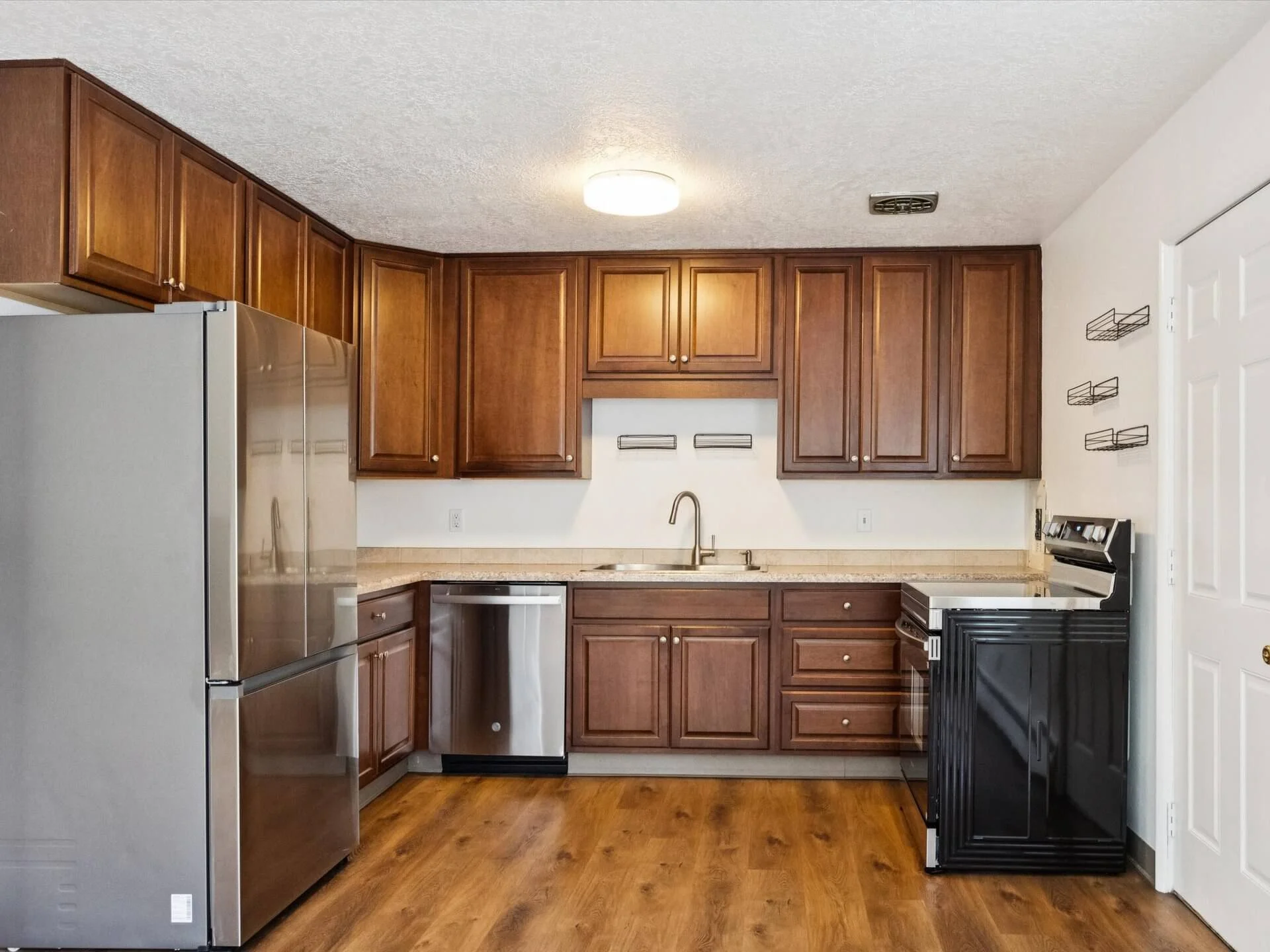 37-3332 SE 9th Ave, Portland - 20260209 - 181.jpg