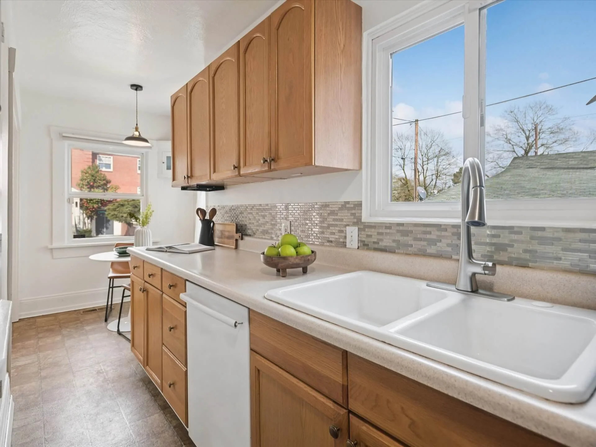 17-NE Oregon St - Portland - 081.jpg