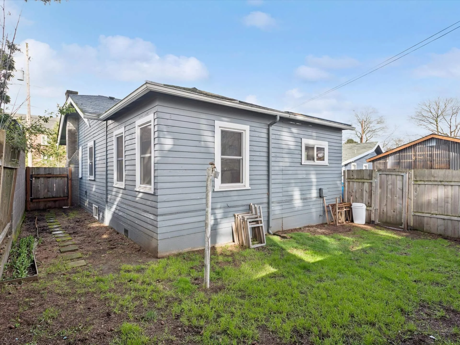 38-NE Oregon St - Portland - 186.jpg