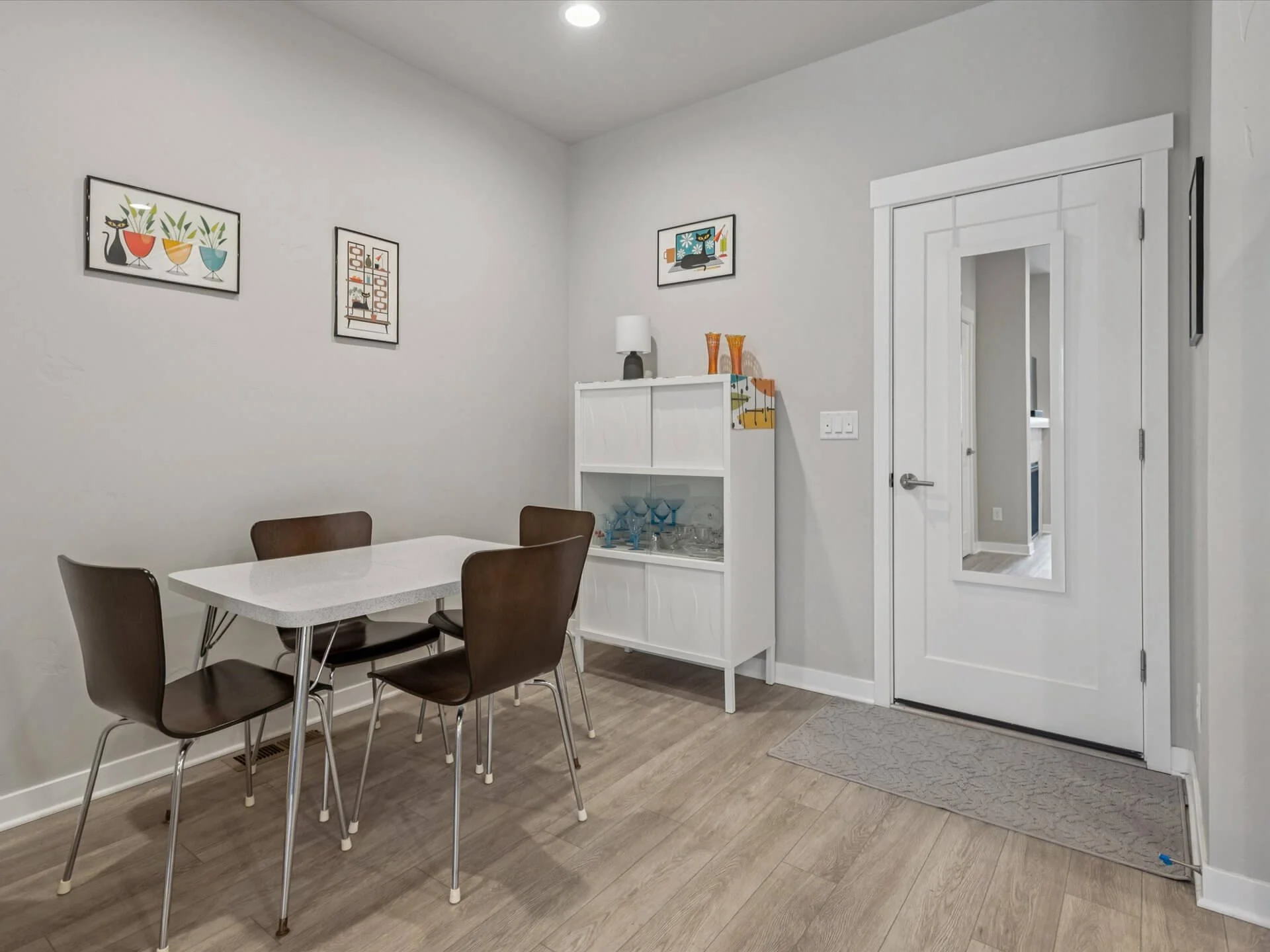 17-SE Century Blvd - Hillsboro - 081.jpg