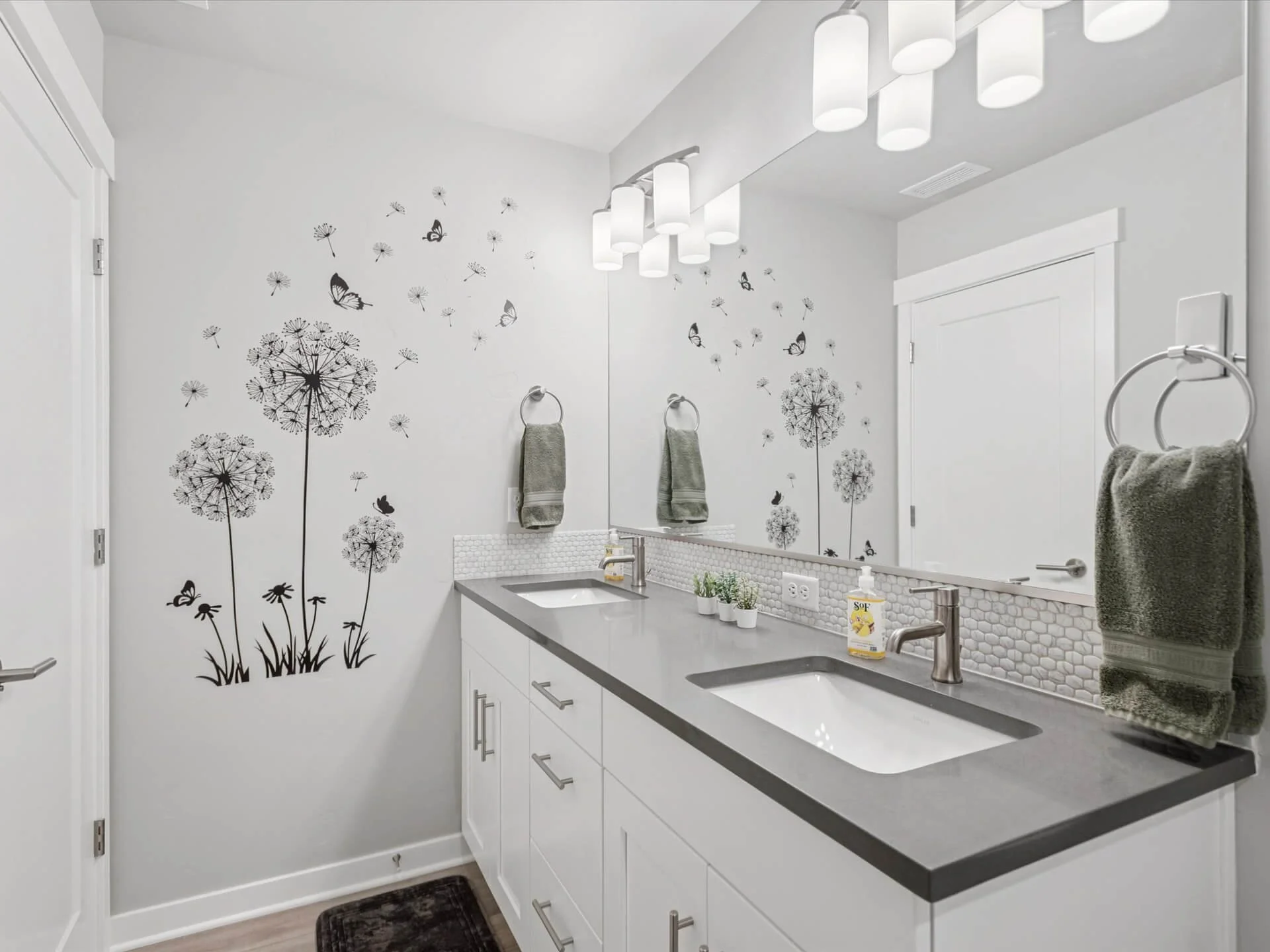 32-SE Century Blvd - Hillsboro - 156.jpg