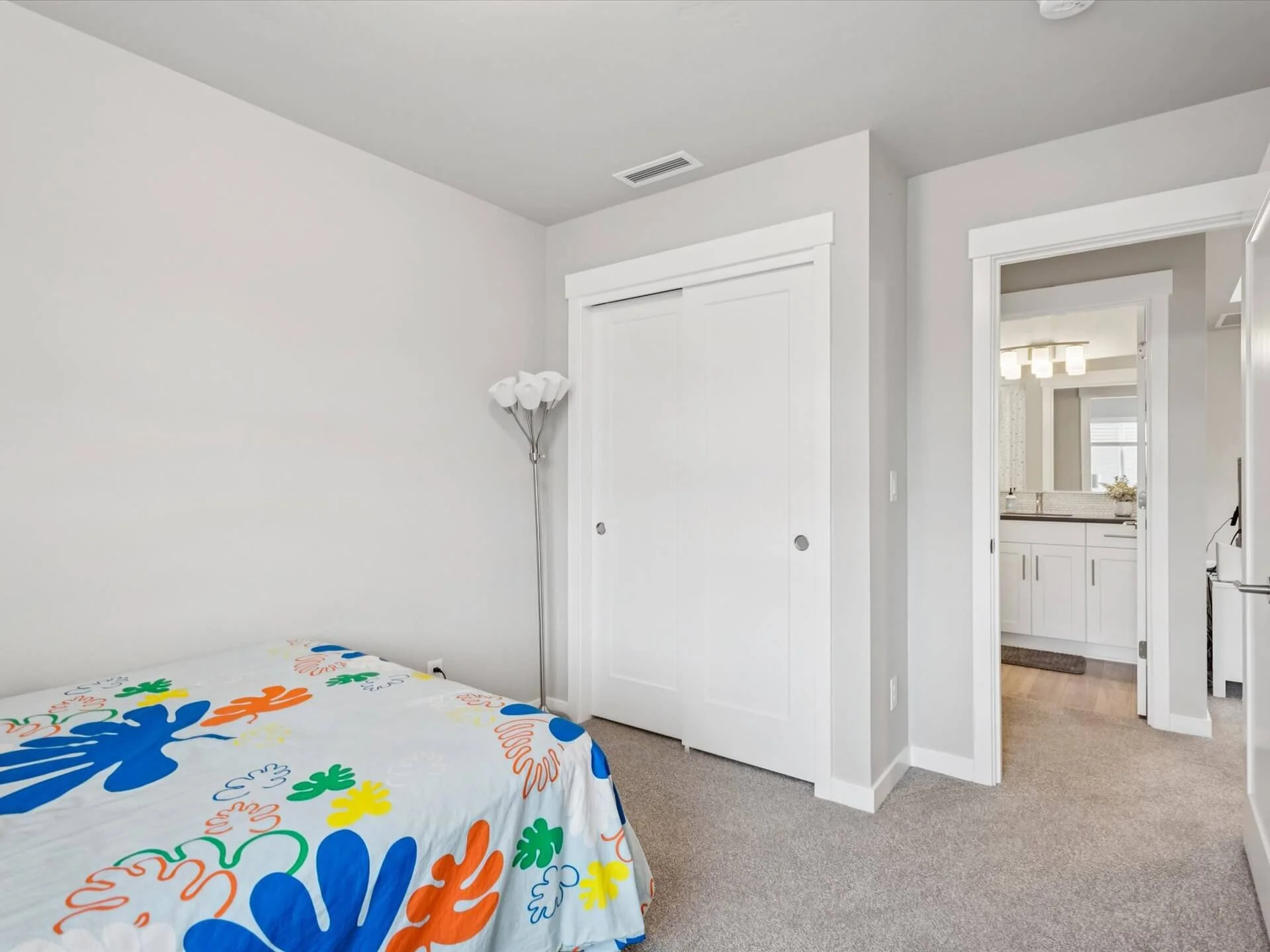 36-SE Century Blvd - Hillsboro - 176.jpg