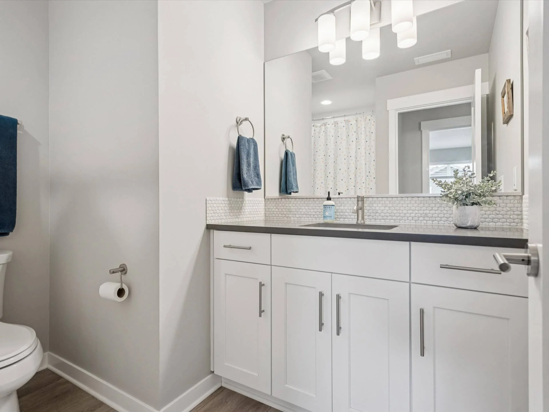 37-SE Century Blvd - Hillsboro - 181.jpg