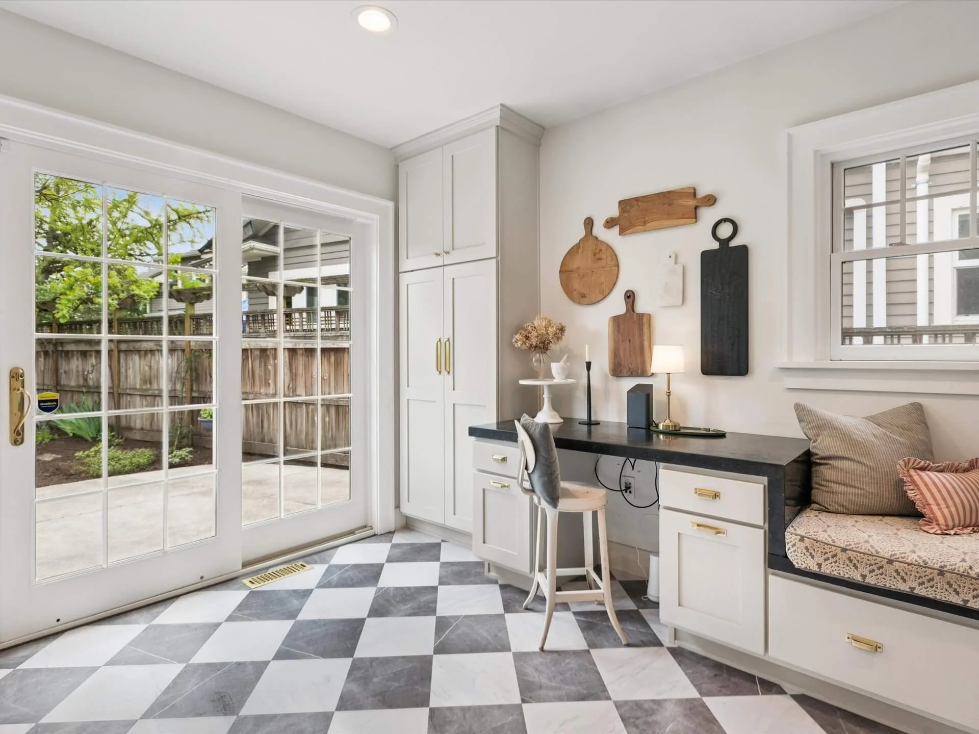 17-NE Multnomah St - Portland - 081.jpg