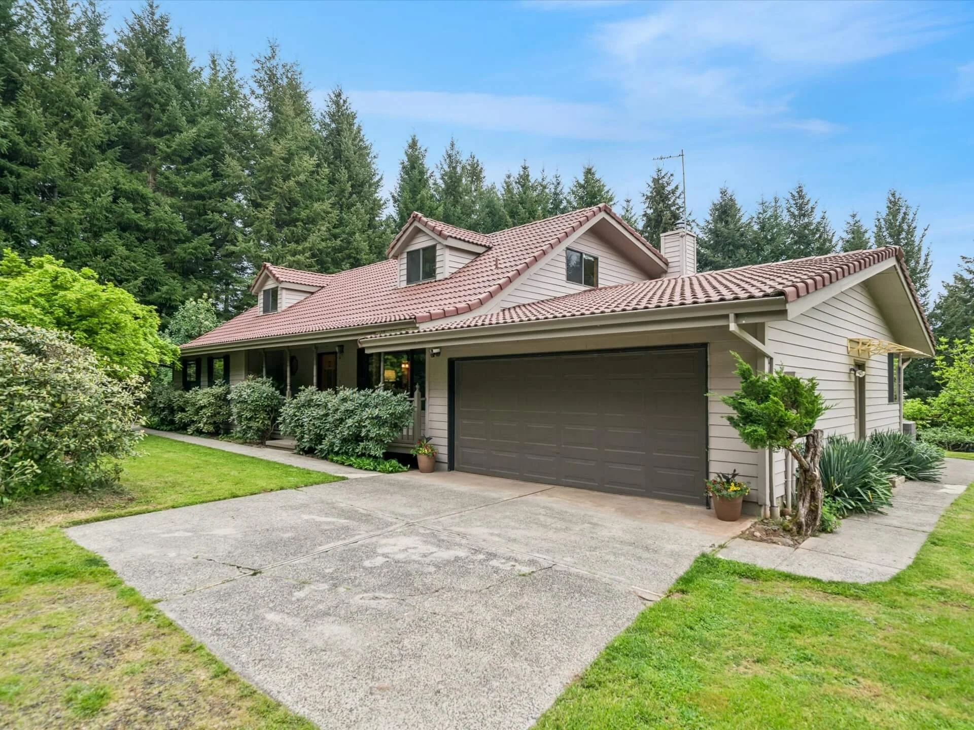 16800 SW Edminston Dr <strong>$1,050,000 </strong&gt